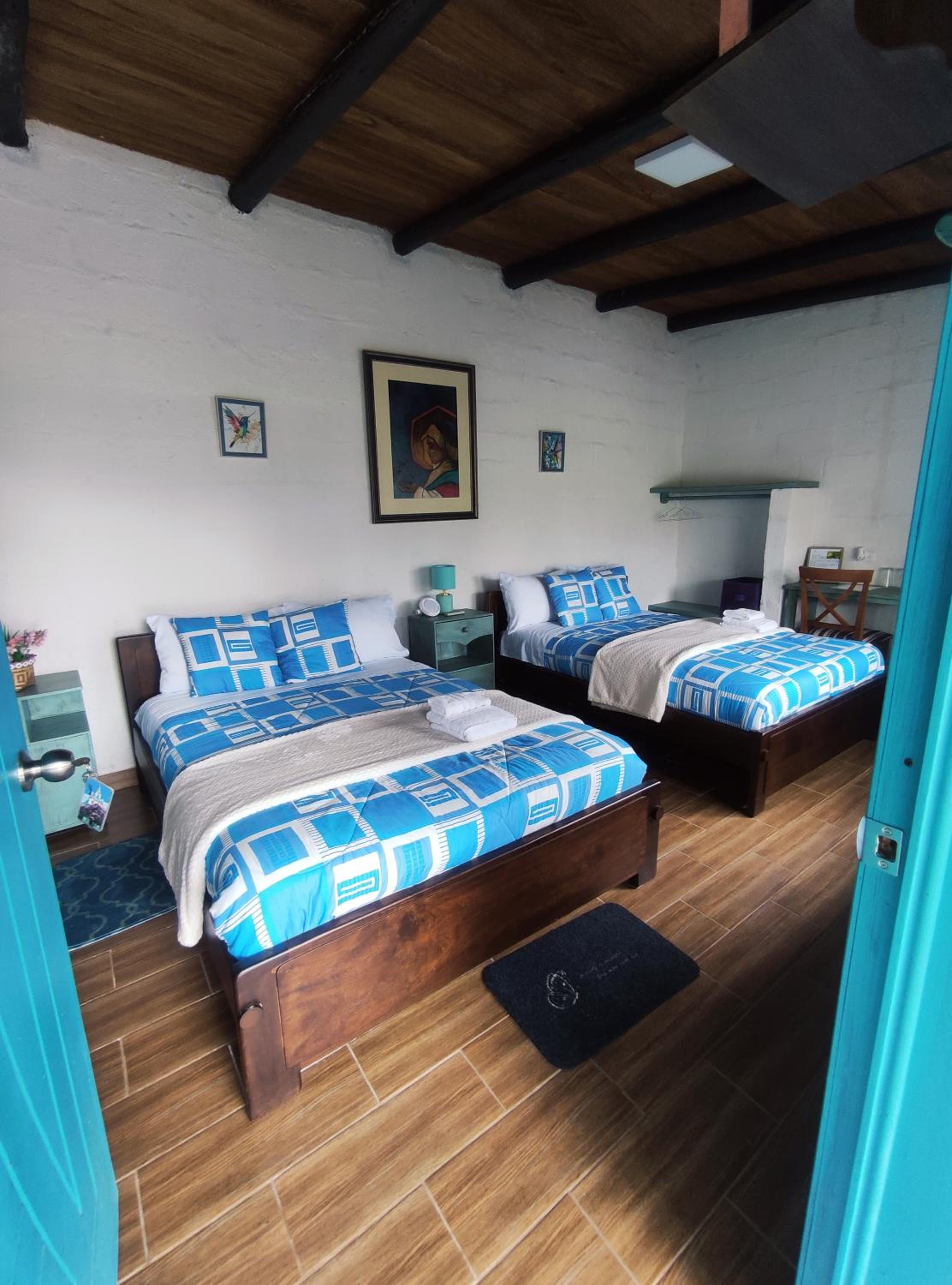 Queen Room with Two Queen Beds - Disability Access photo 2