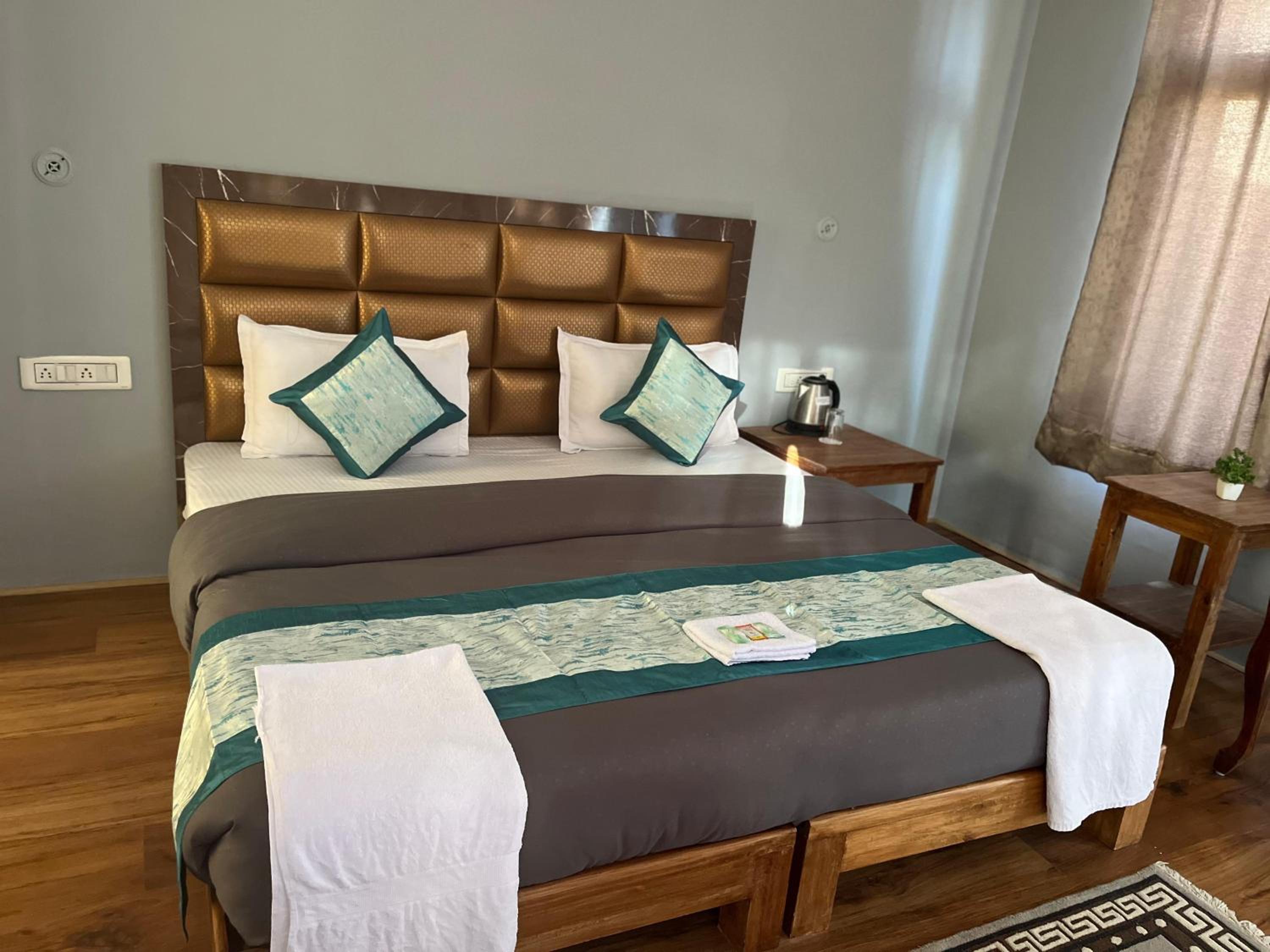 Deluxe Double Room with Balcony