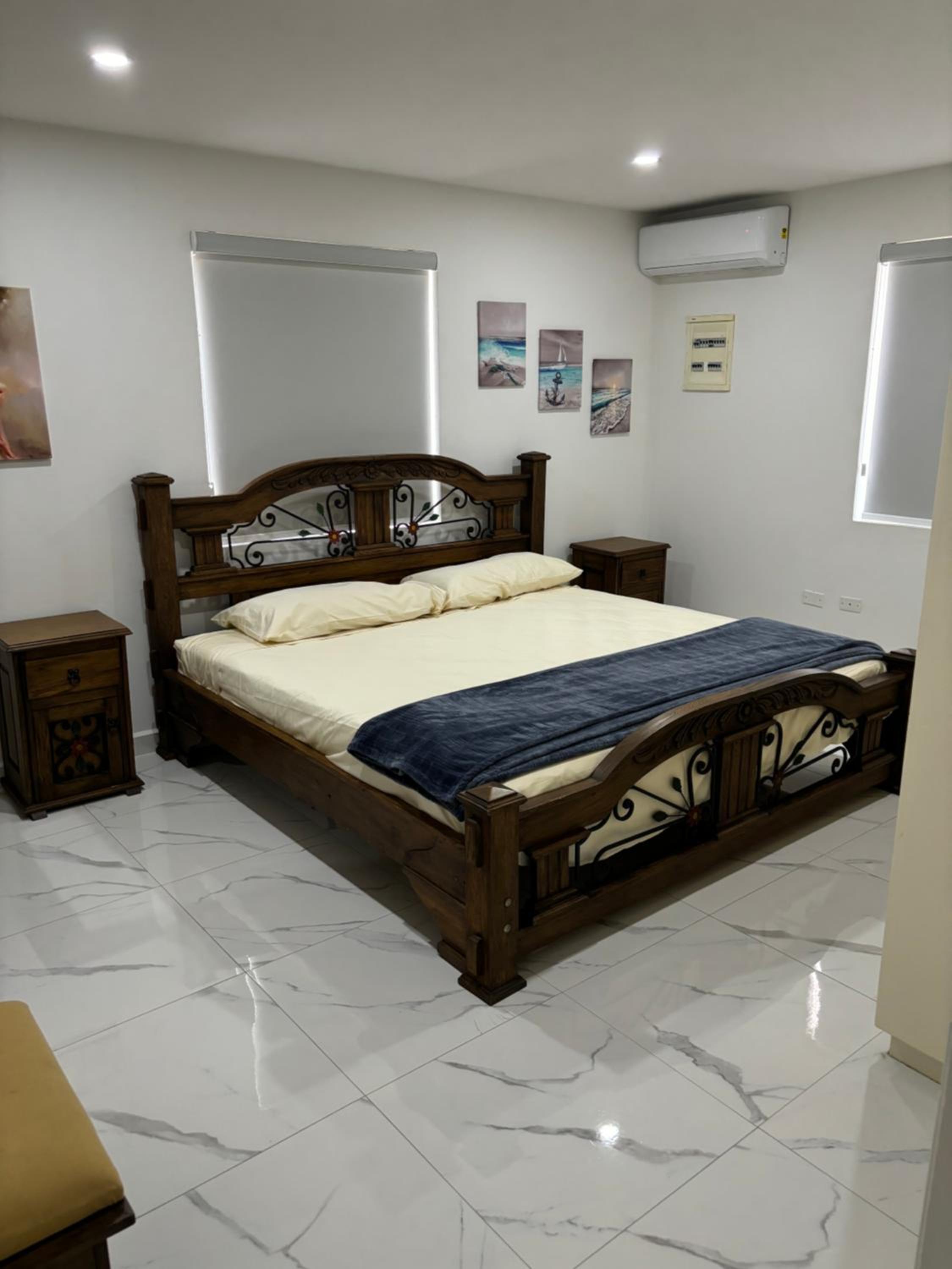 Three-Bedroom House photo 2