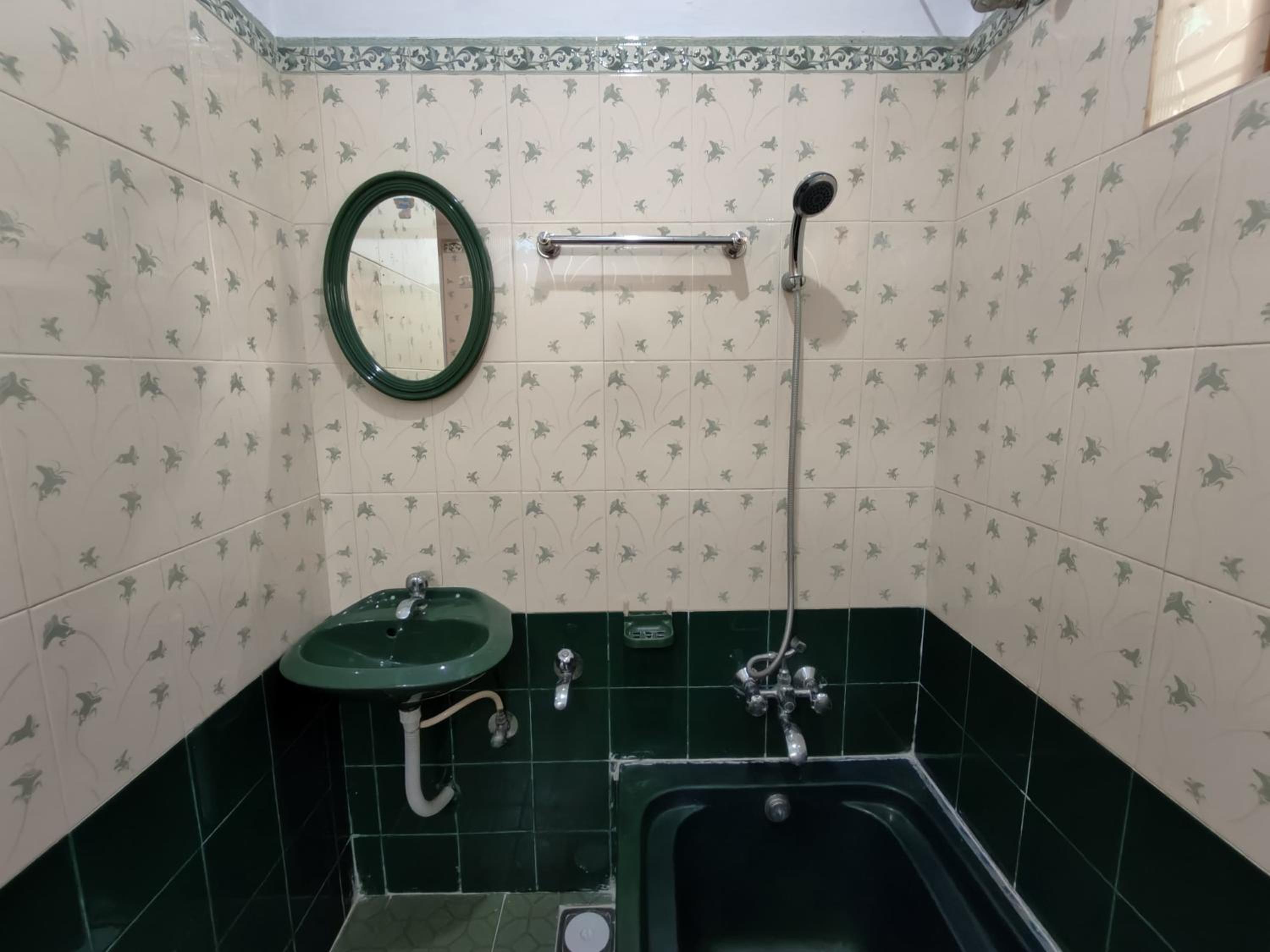 Deluxe Double Room With Bath photo 3