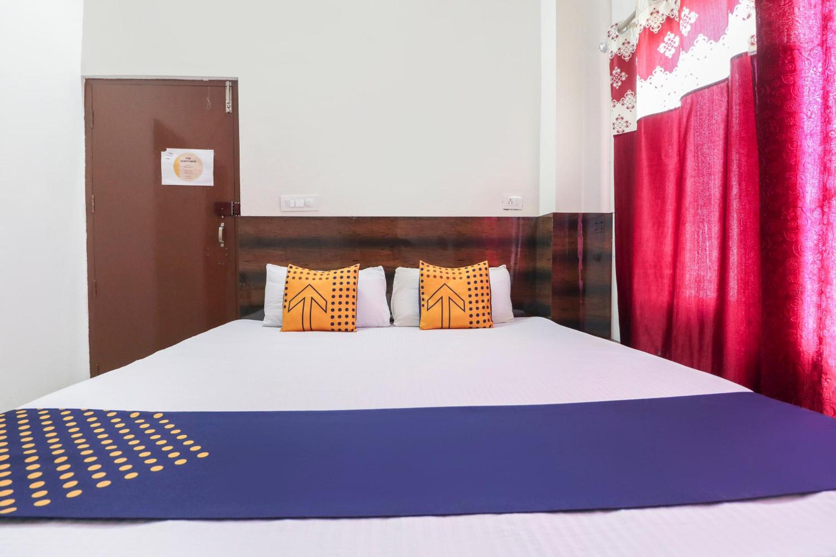 Small Double Room photo 1