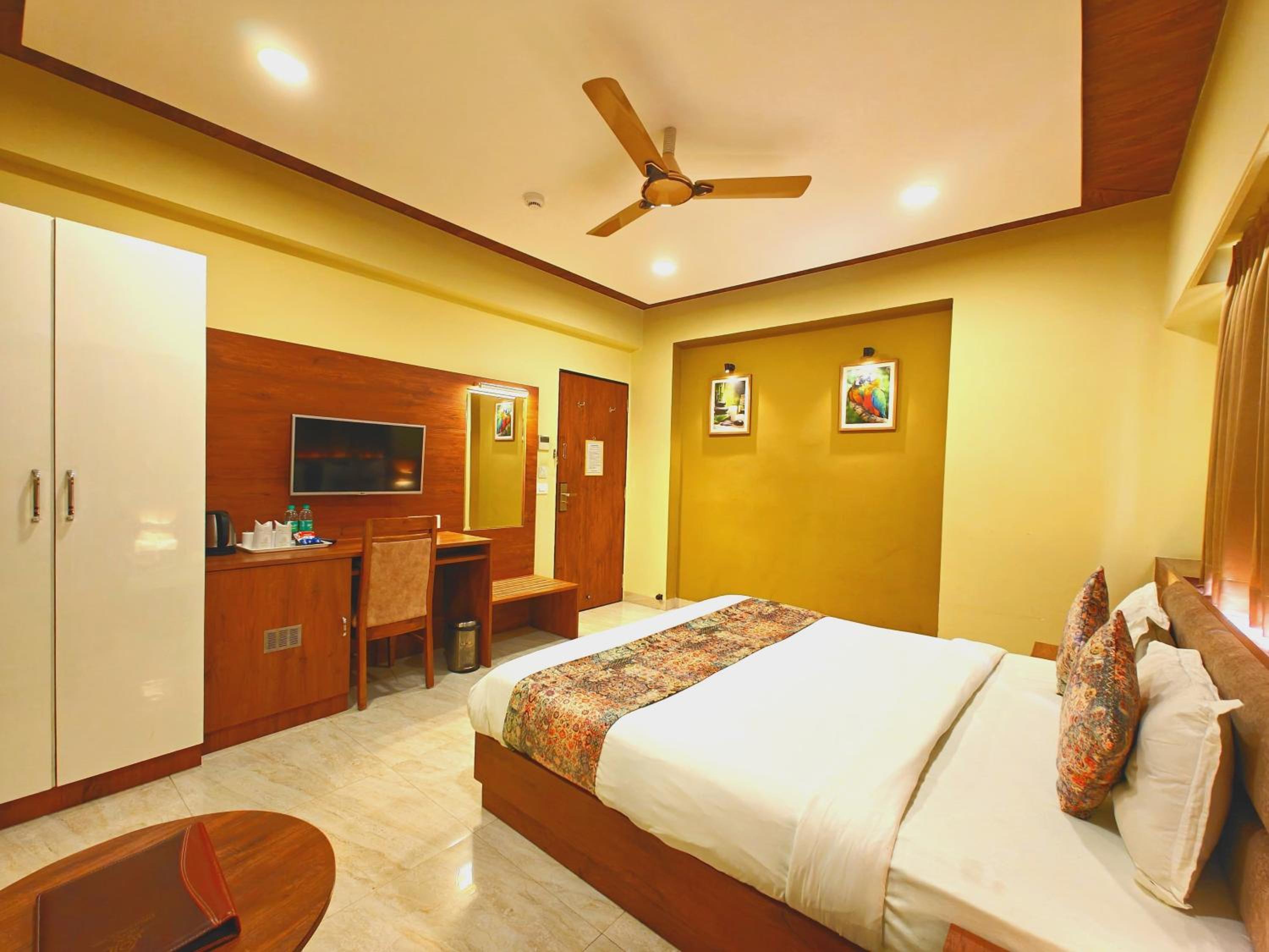 Superior King Room photo 3