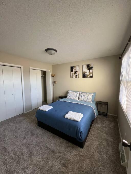 Three-Bedroom House photo 2