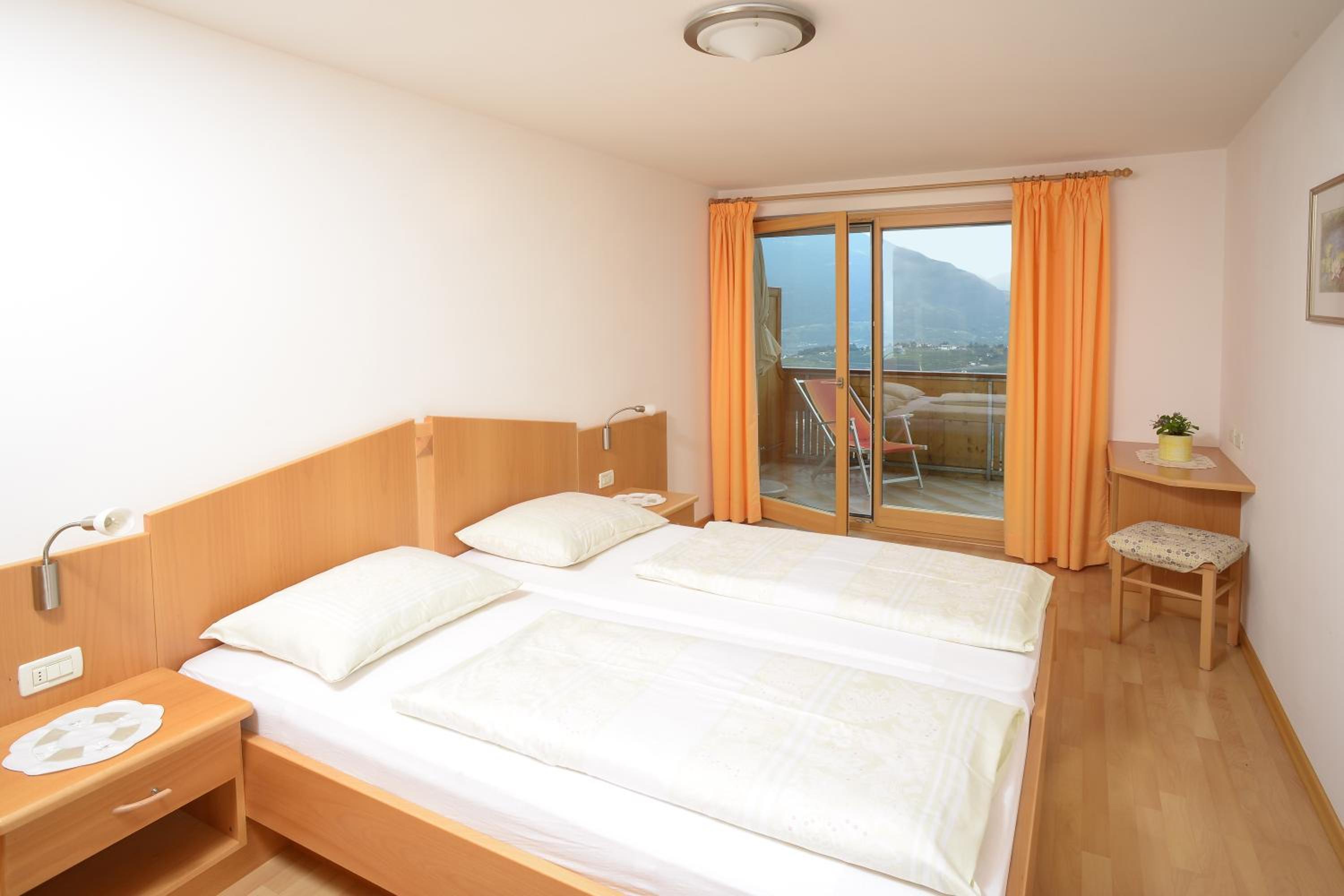 Apartment with Balcony photo 1
