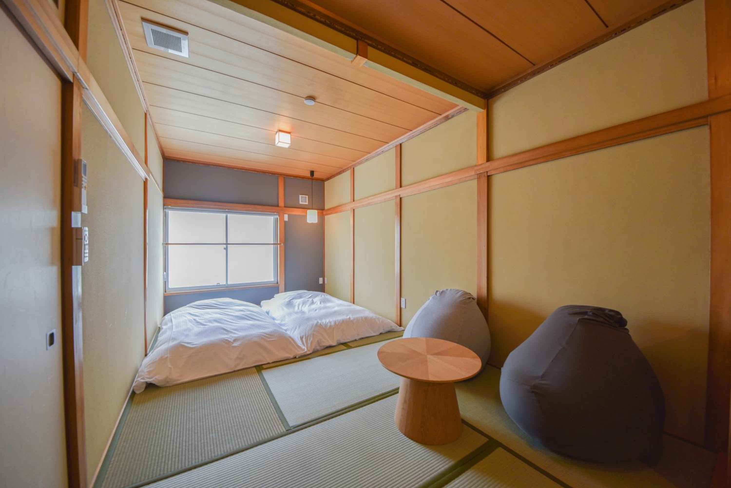 Twin Room with Private Bathroom photo 1