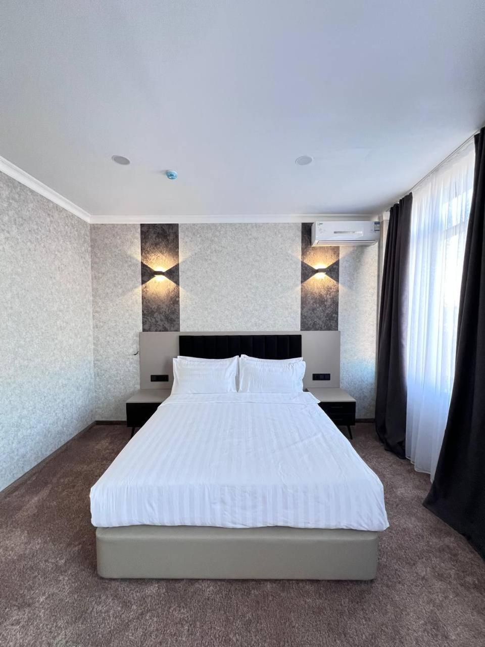 Superior King Suite photo 1