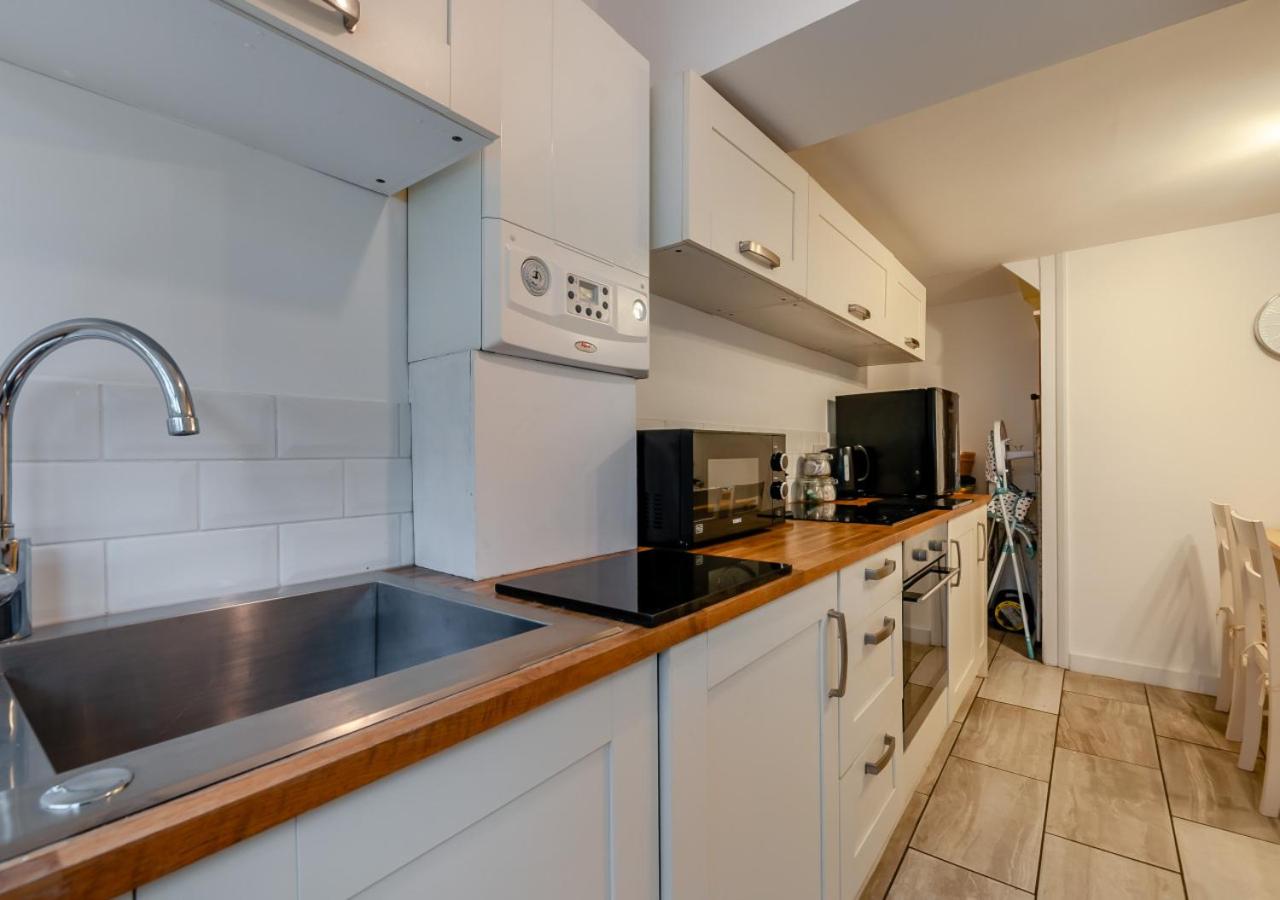 Two-Bedroom House photo 2