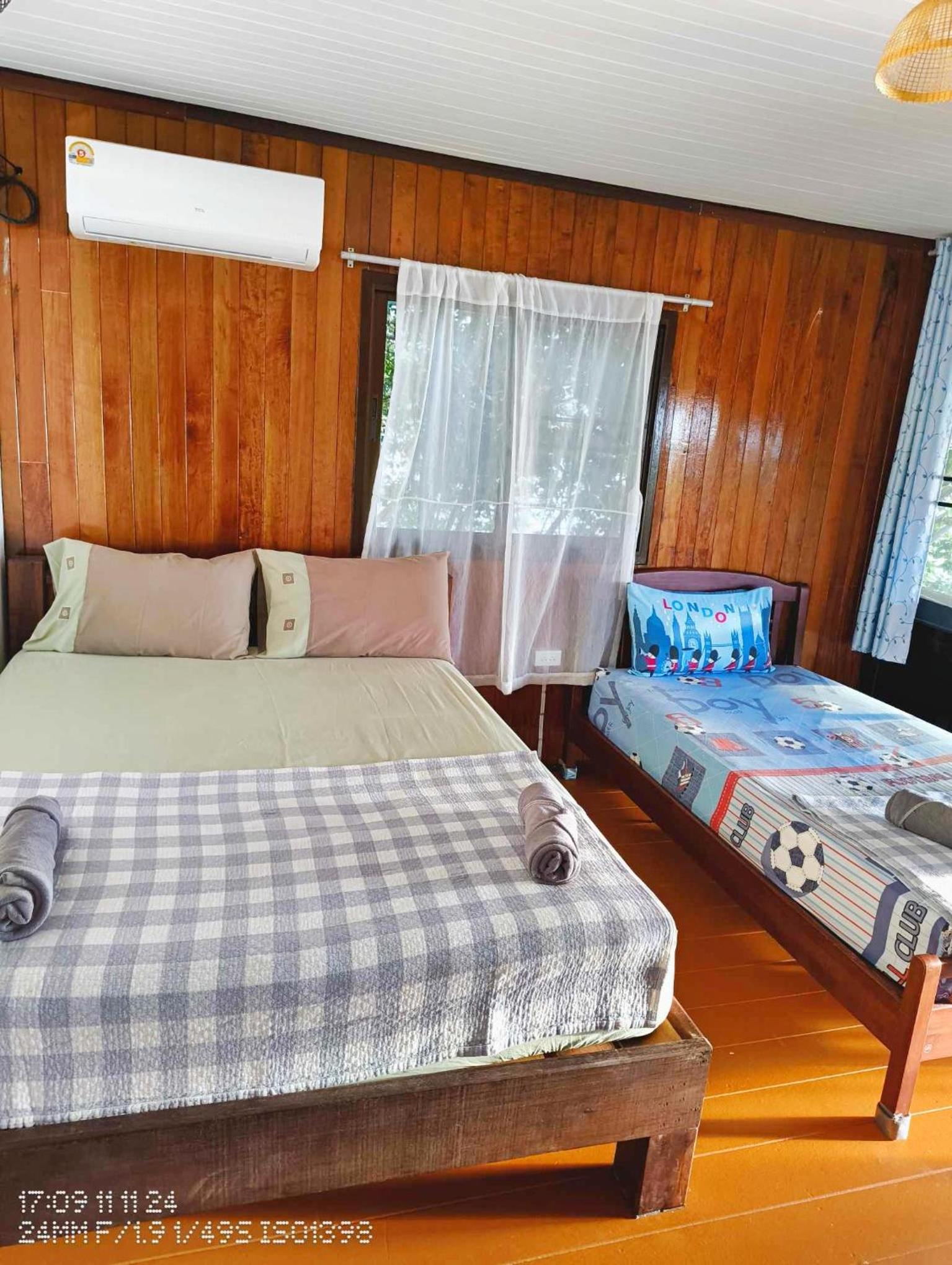 Deluxe Triple Room with Sea View - Photo 6