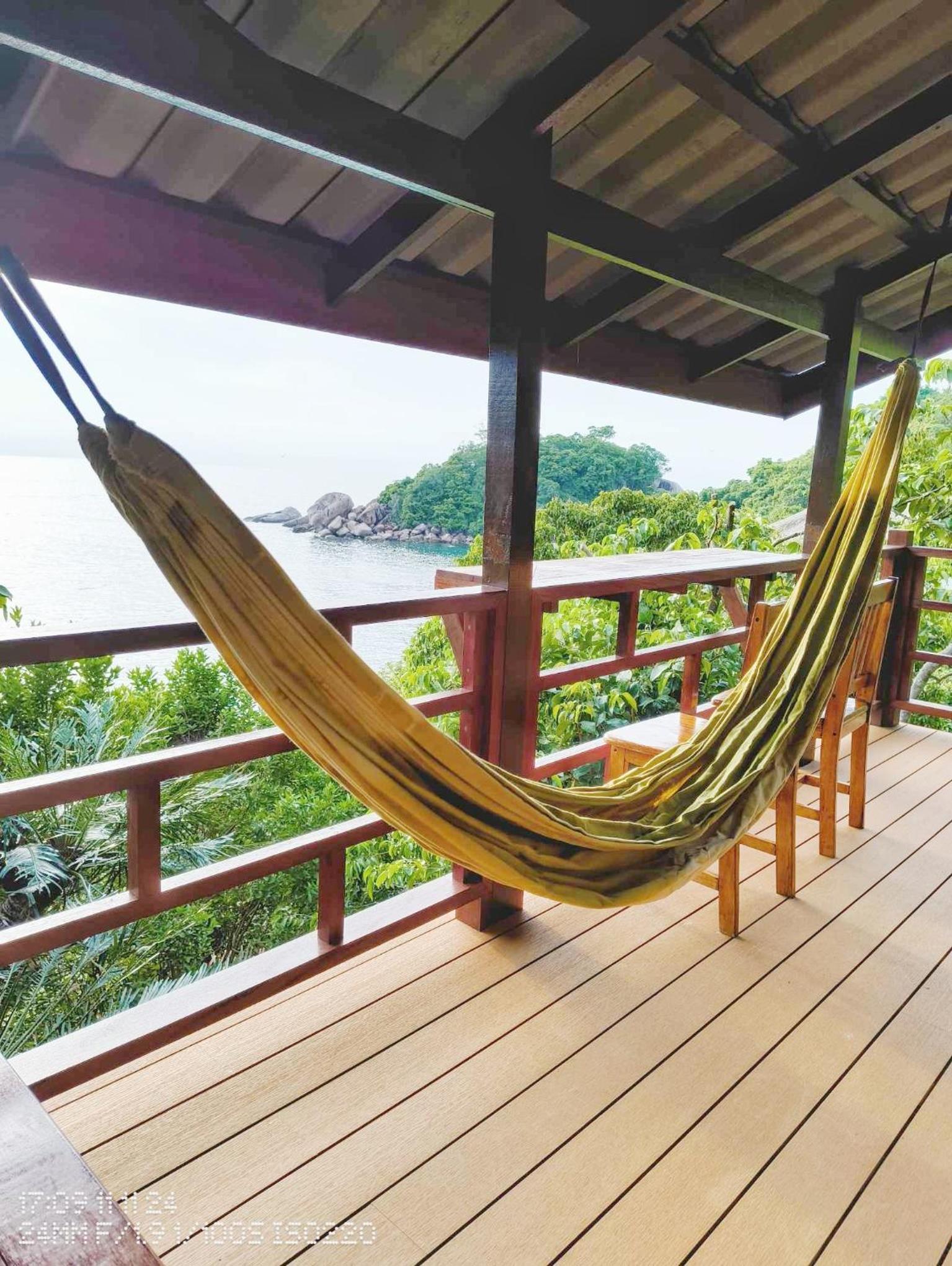 Deluxe Triple Room with Sea View - Photo 8