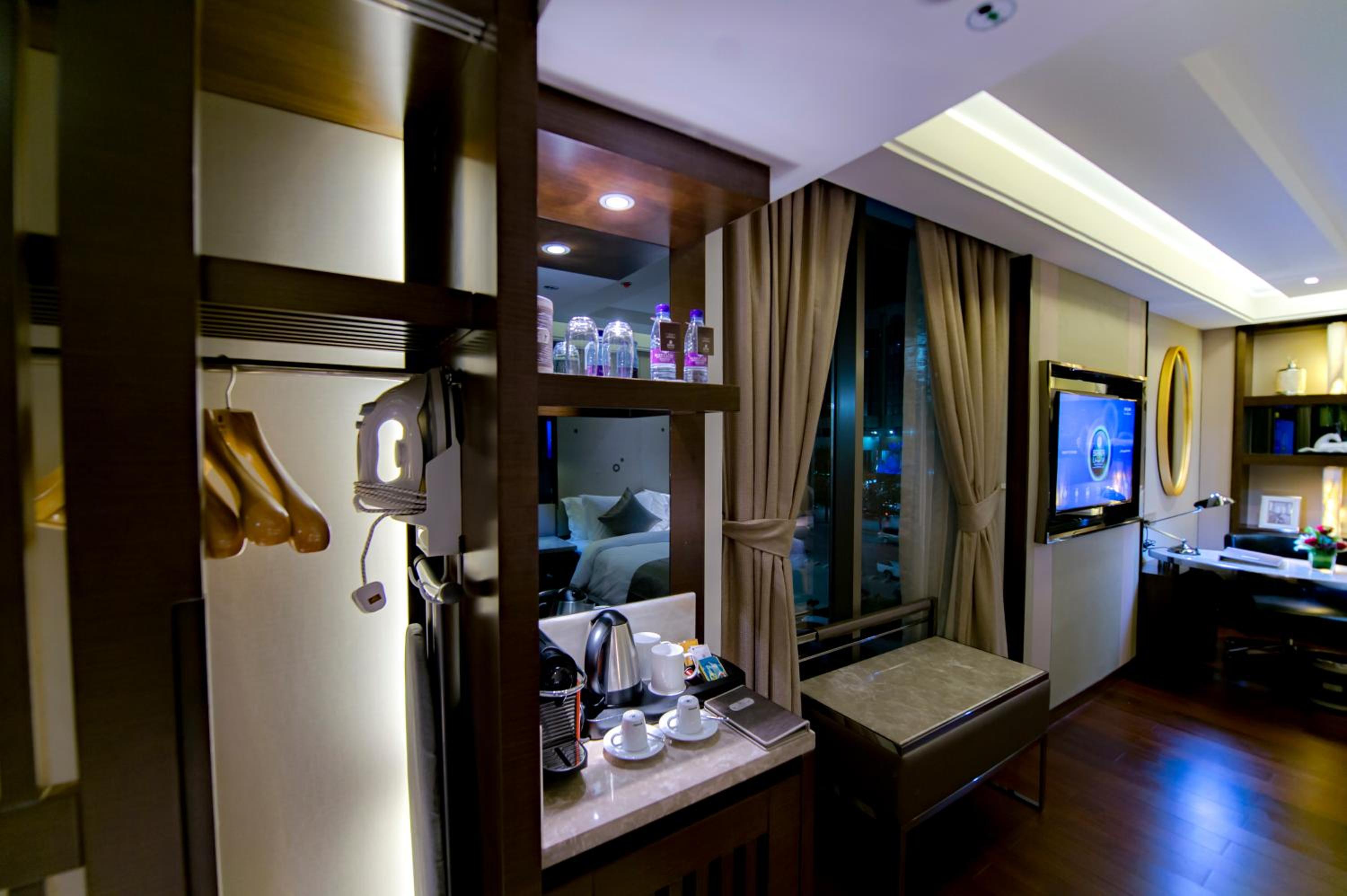 Premium Double Room - Photo 6