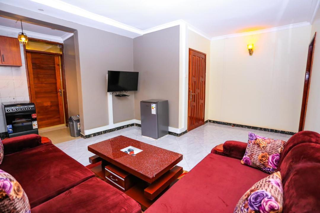 One-Bedroom Apartment photo 2