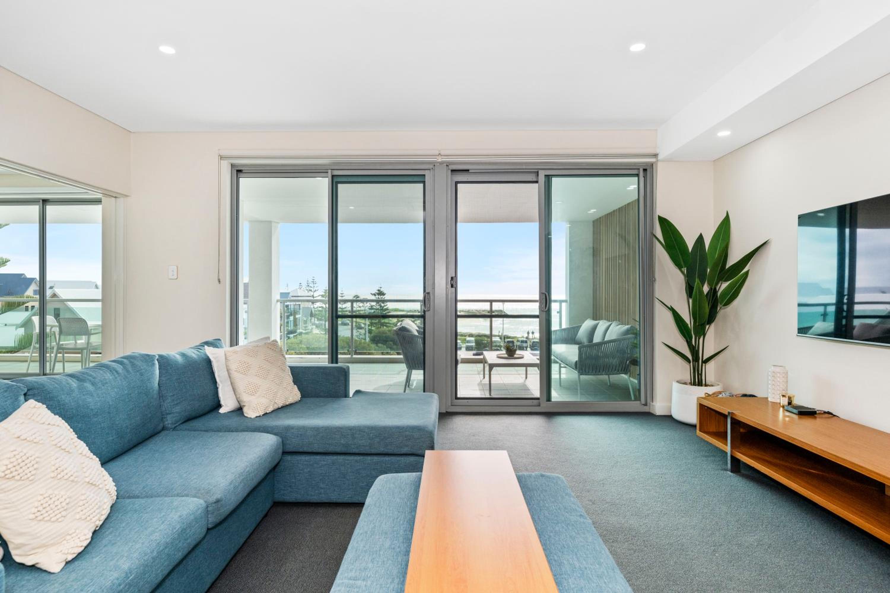Three Bedroom Ocean View Apartment