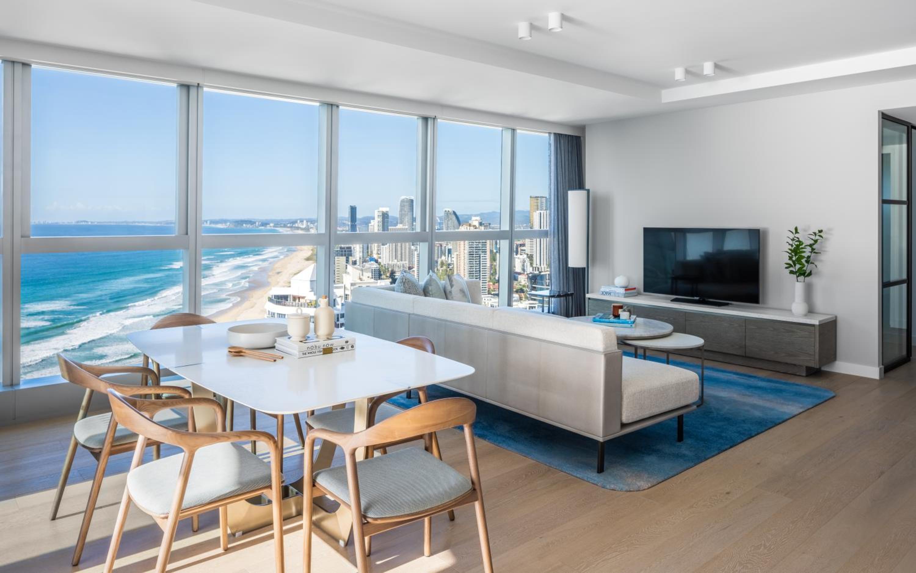 Two-Bedroom Ocean Skyline Residence - Photo 4