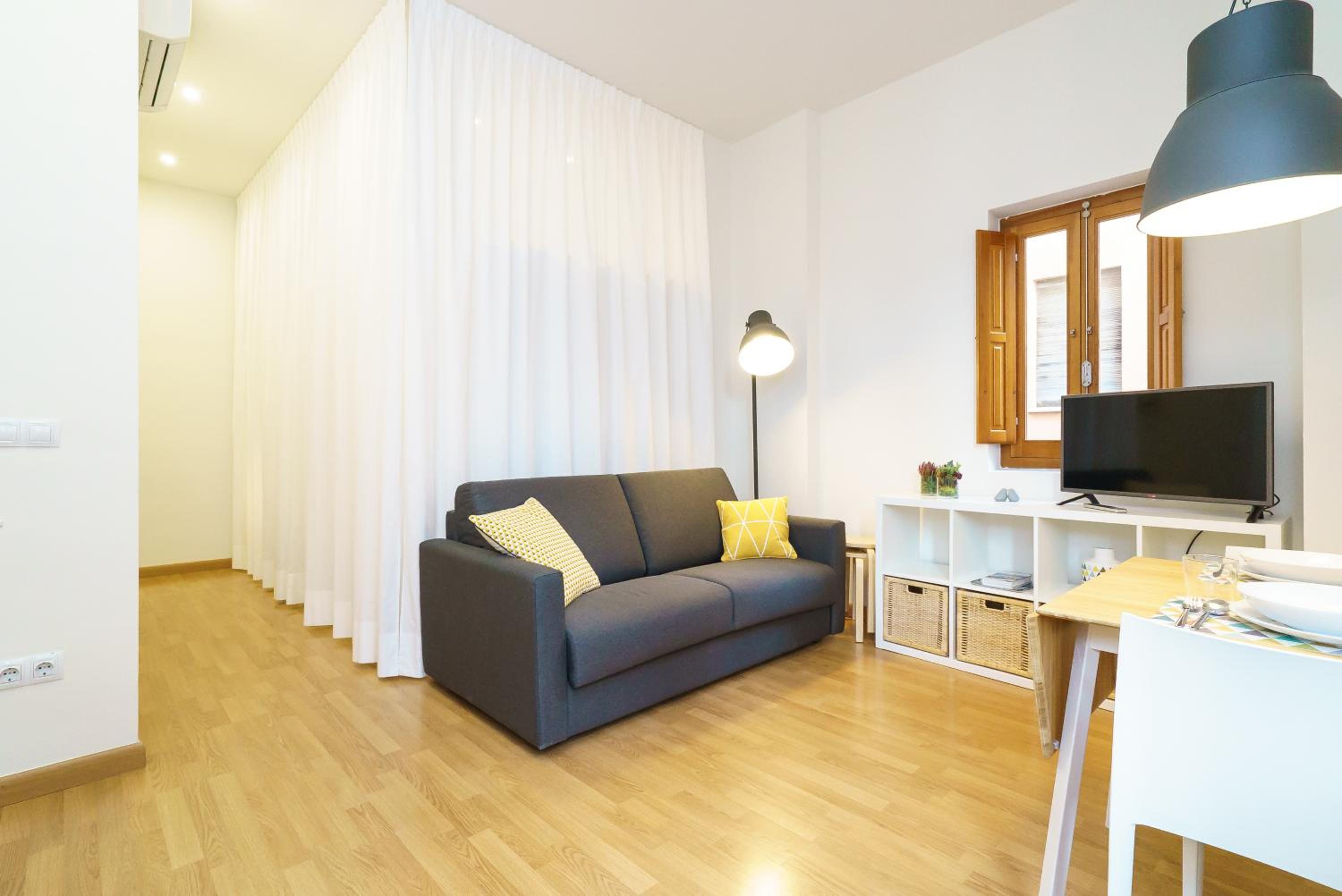 Estudio con Balcón (4 Adultos)