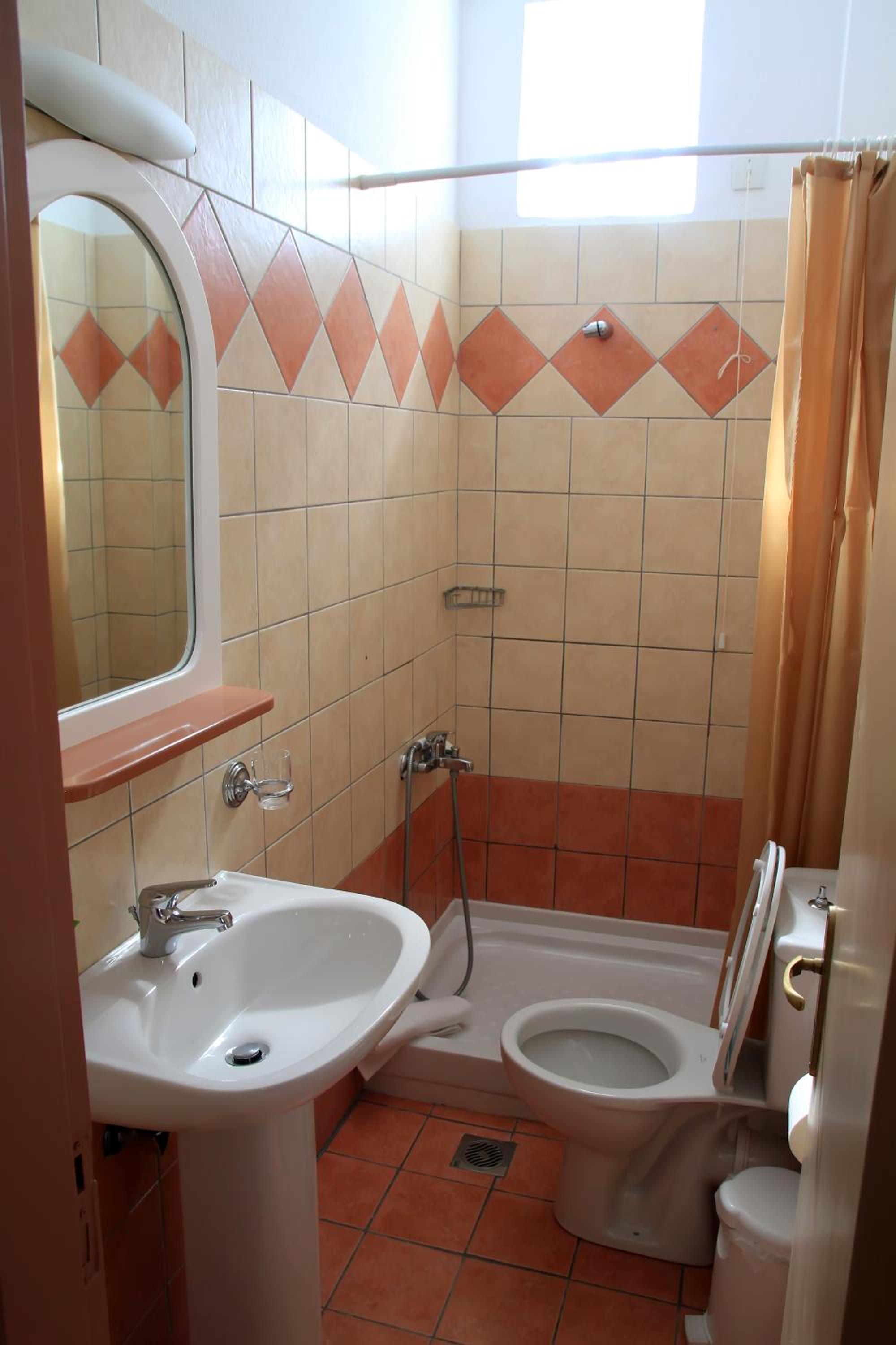 Studio (3 Adults) - Photo 6