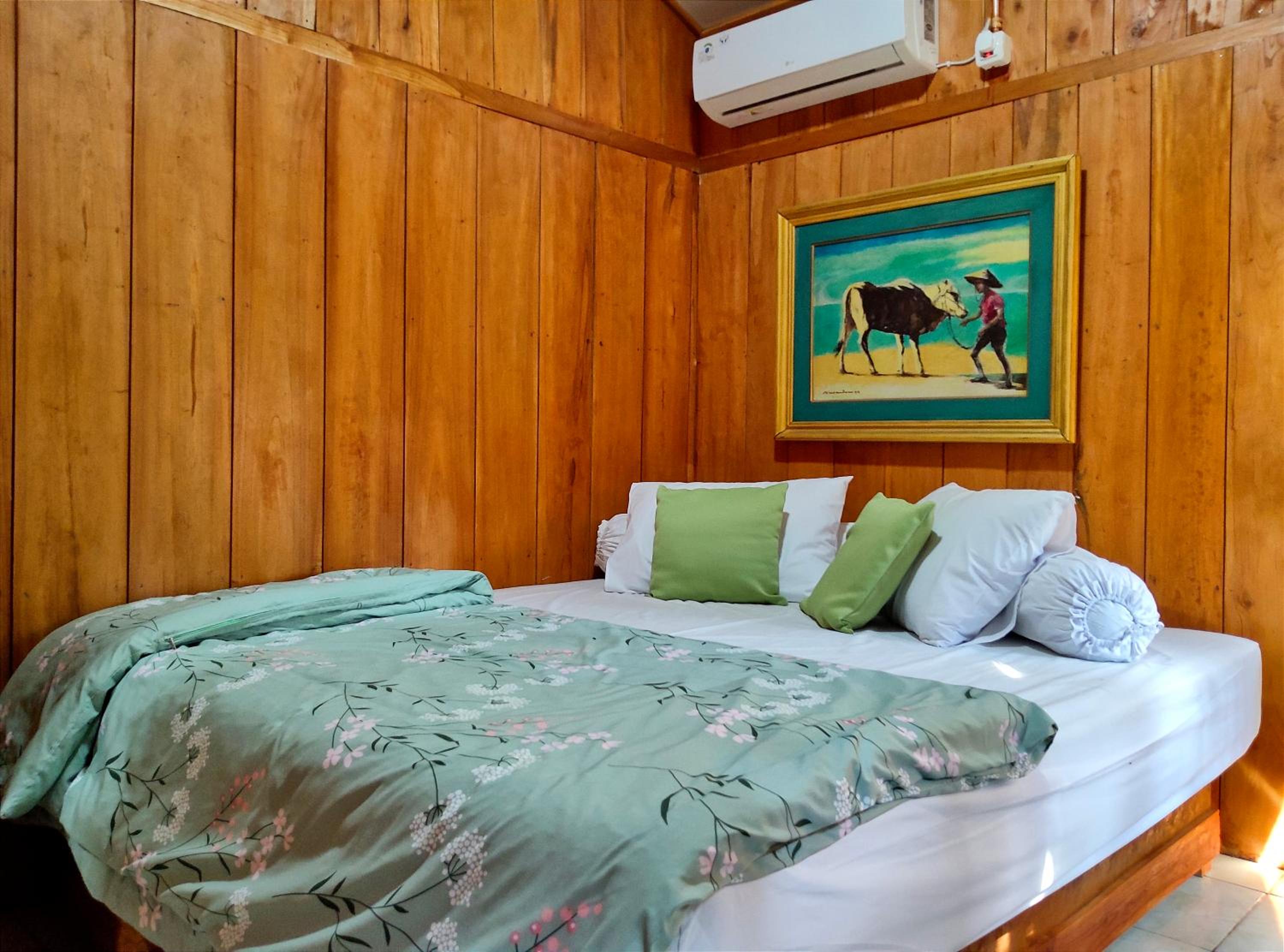 Three-Bedroom Villa photo 1