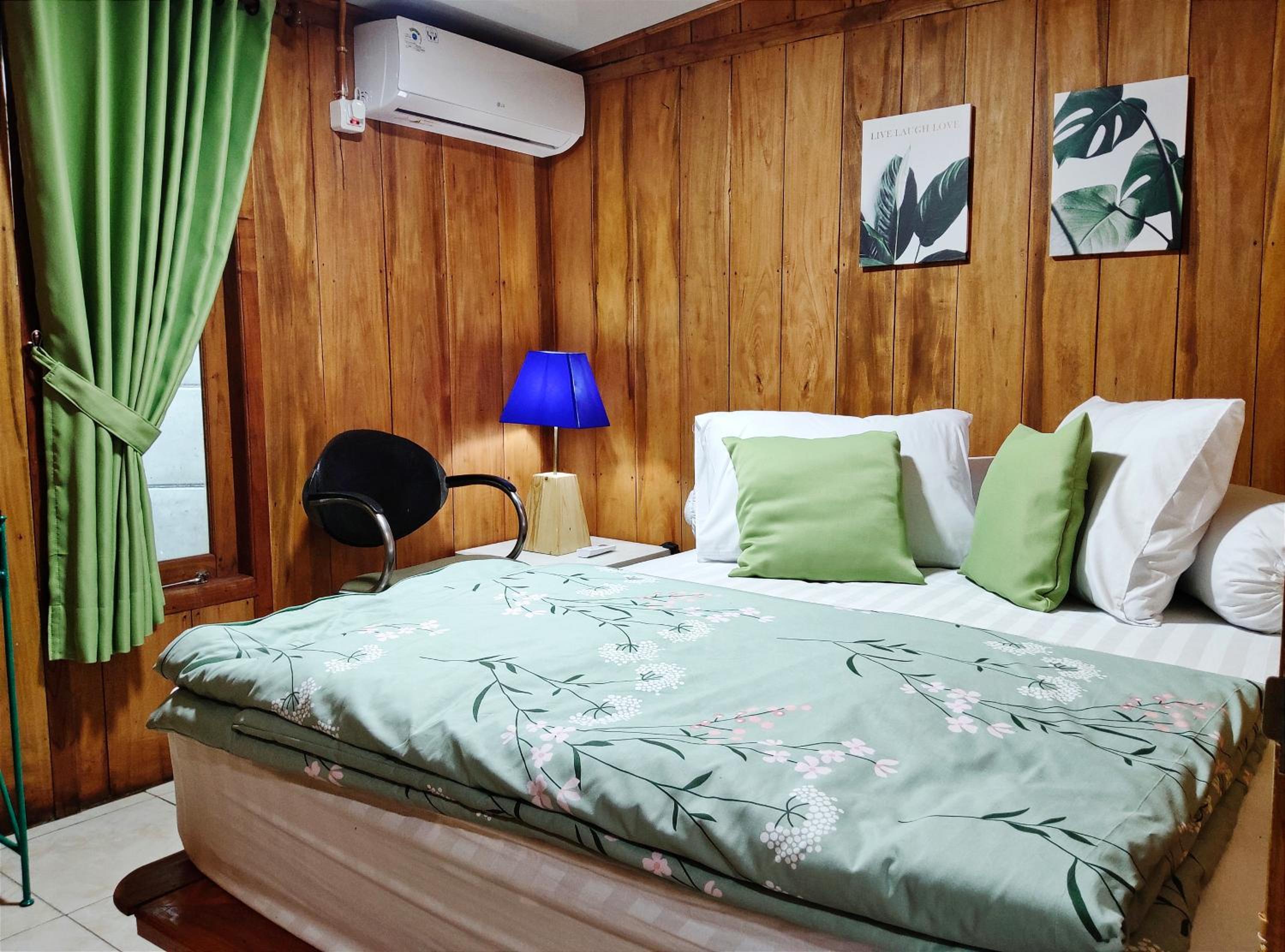 Three-Bedroom Villa photo 3