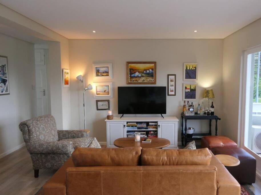 Two-Bedroom Apartment photo 1