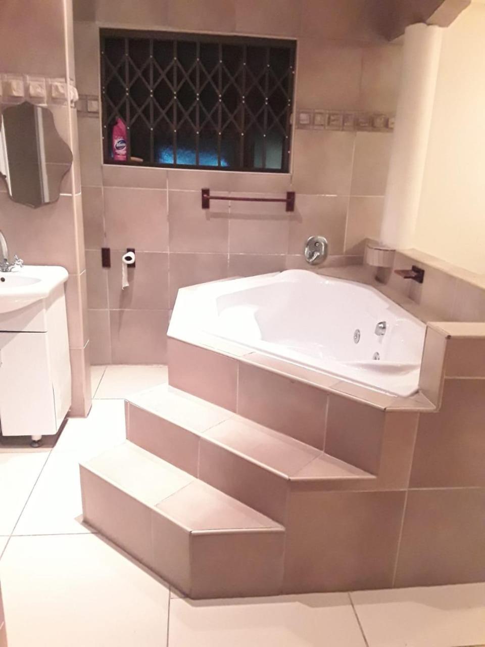 Deluxe Double Or Twin Room With Spa Bath photo 1