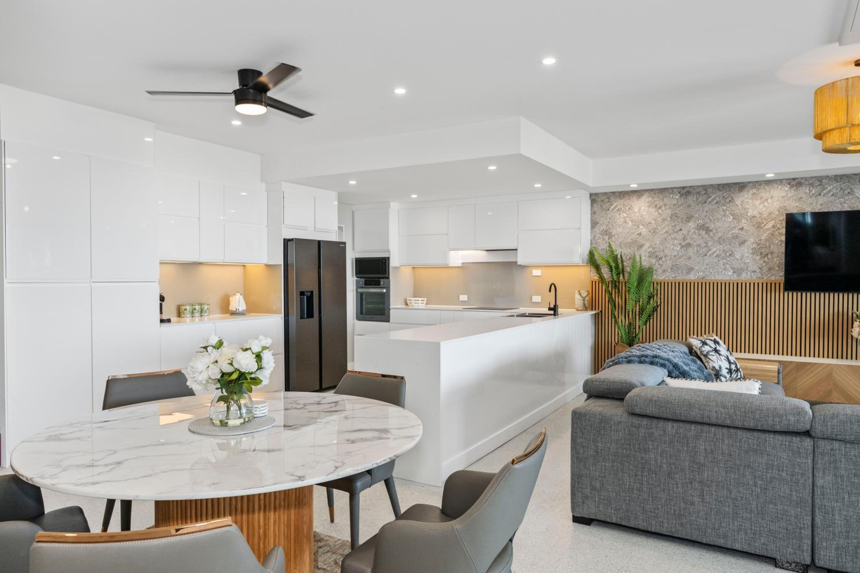 Three Bedroom Premium Ocean View Apartment