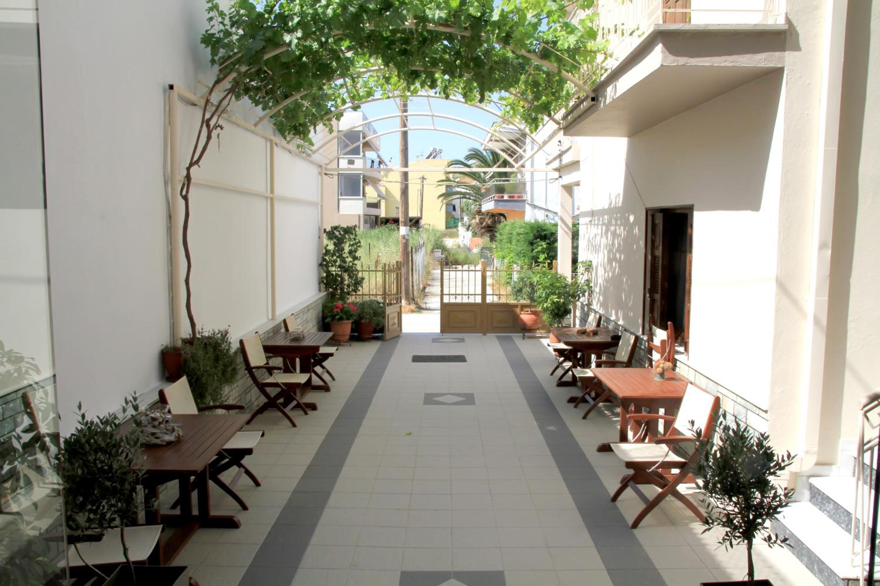 Studio (3 Adults) - Photo 3