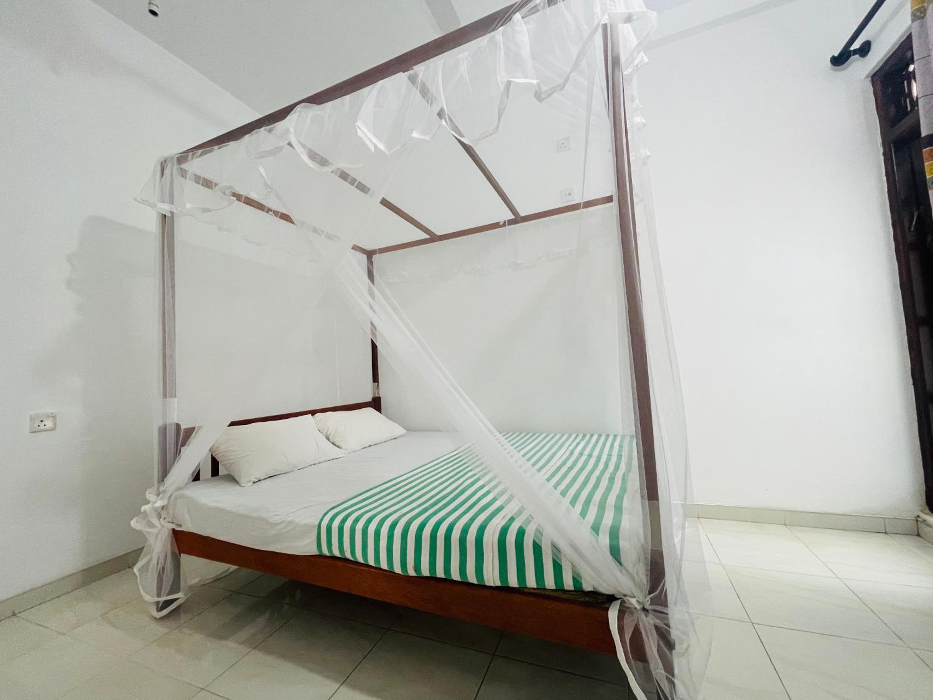 Budget Double Room photo 3