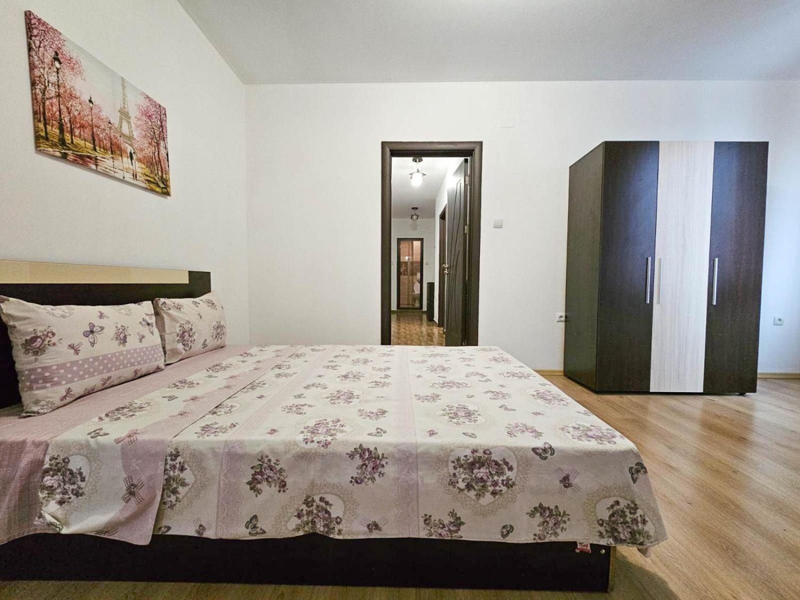 Two-Bedroom Apartment - Photo 30