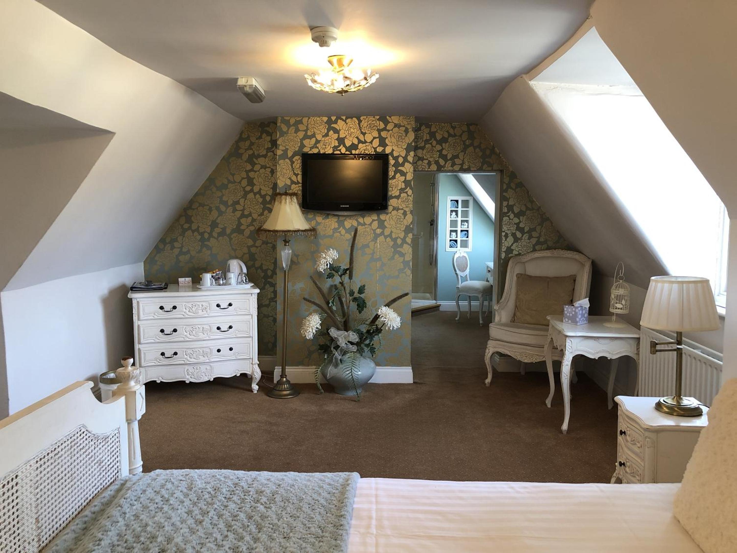 Superior Suite - Photo 1