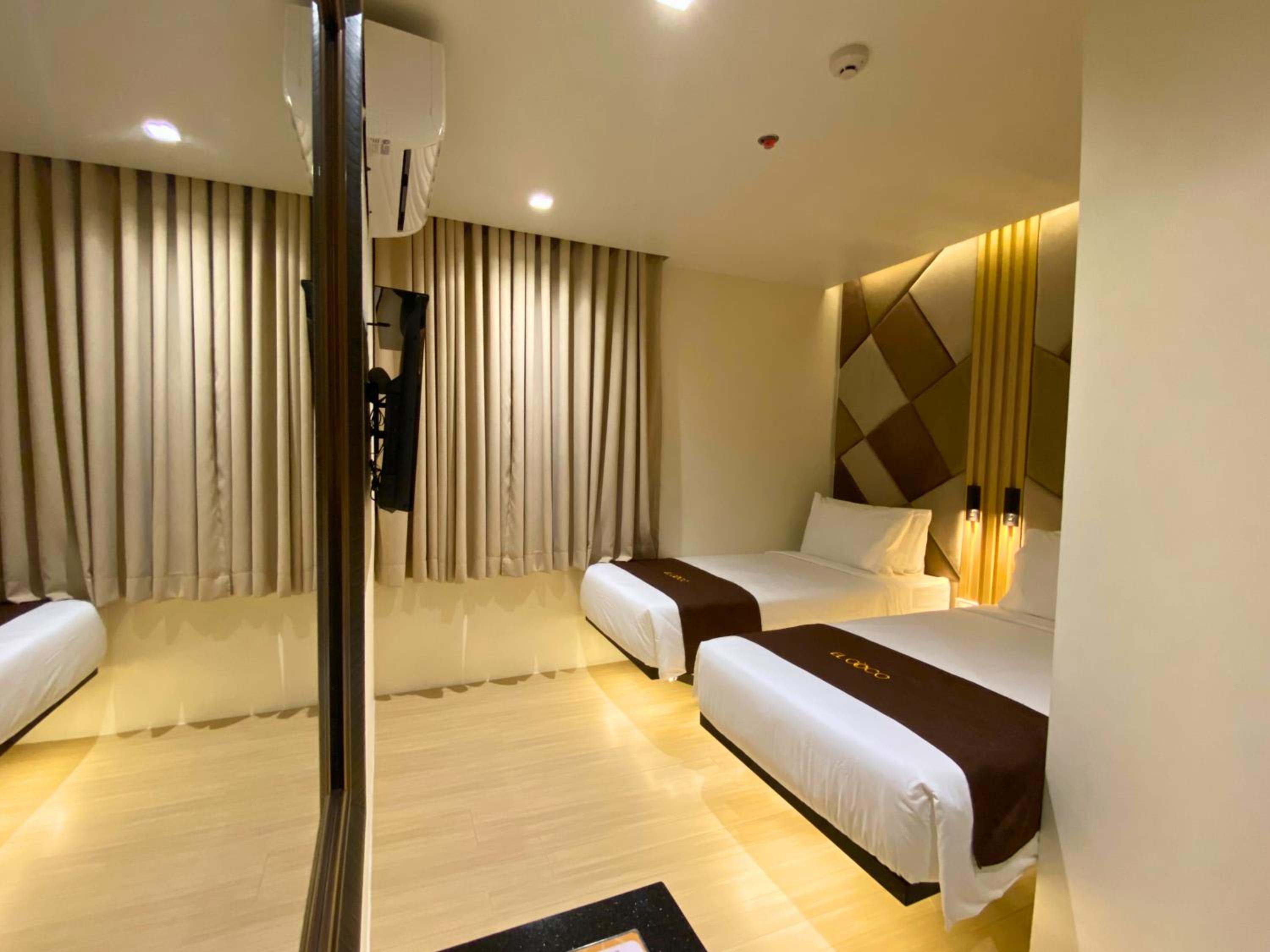 Deluxe Twin Room photo 3