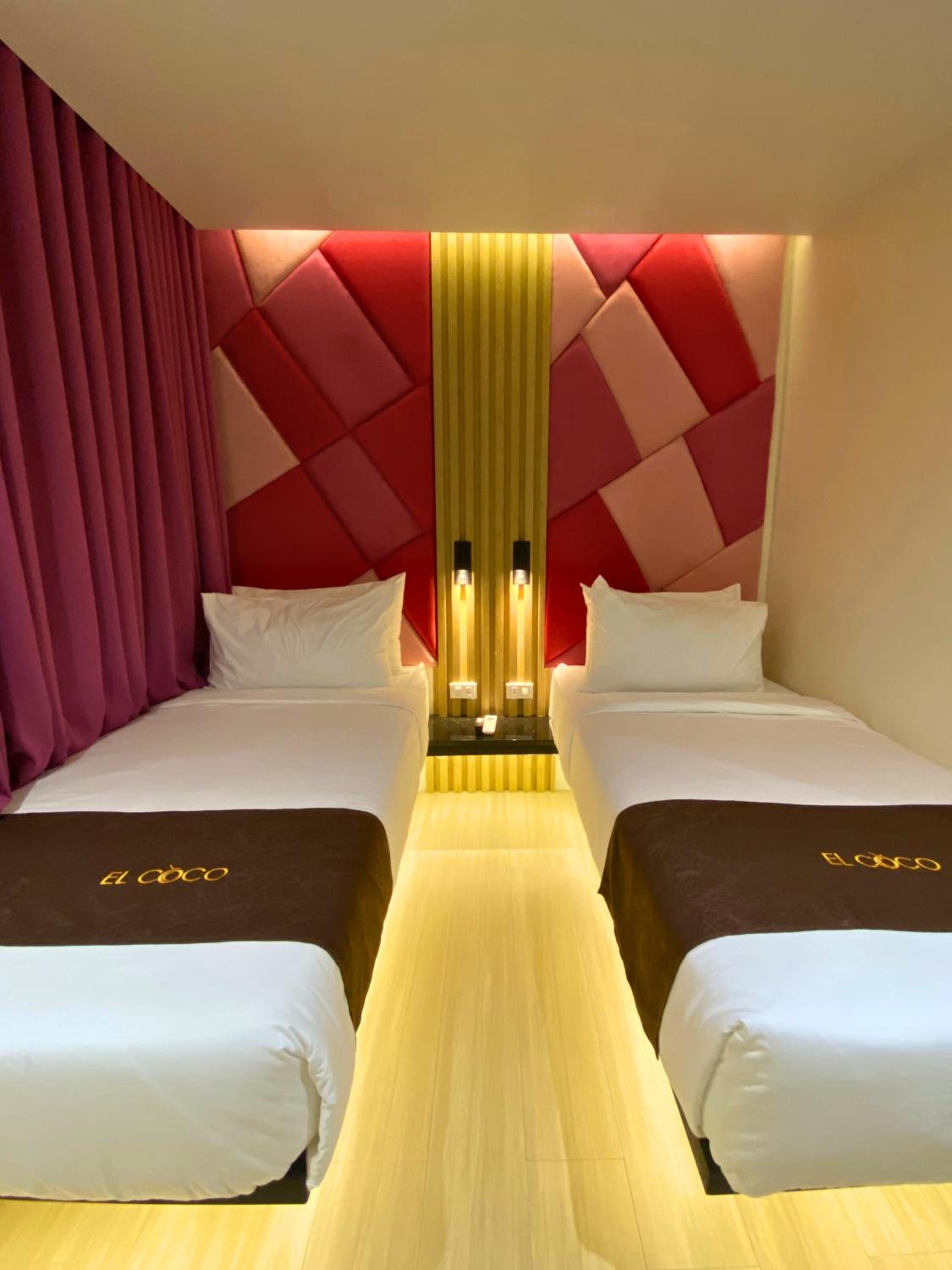Deluxe Twin Room photo 2