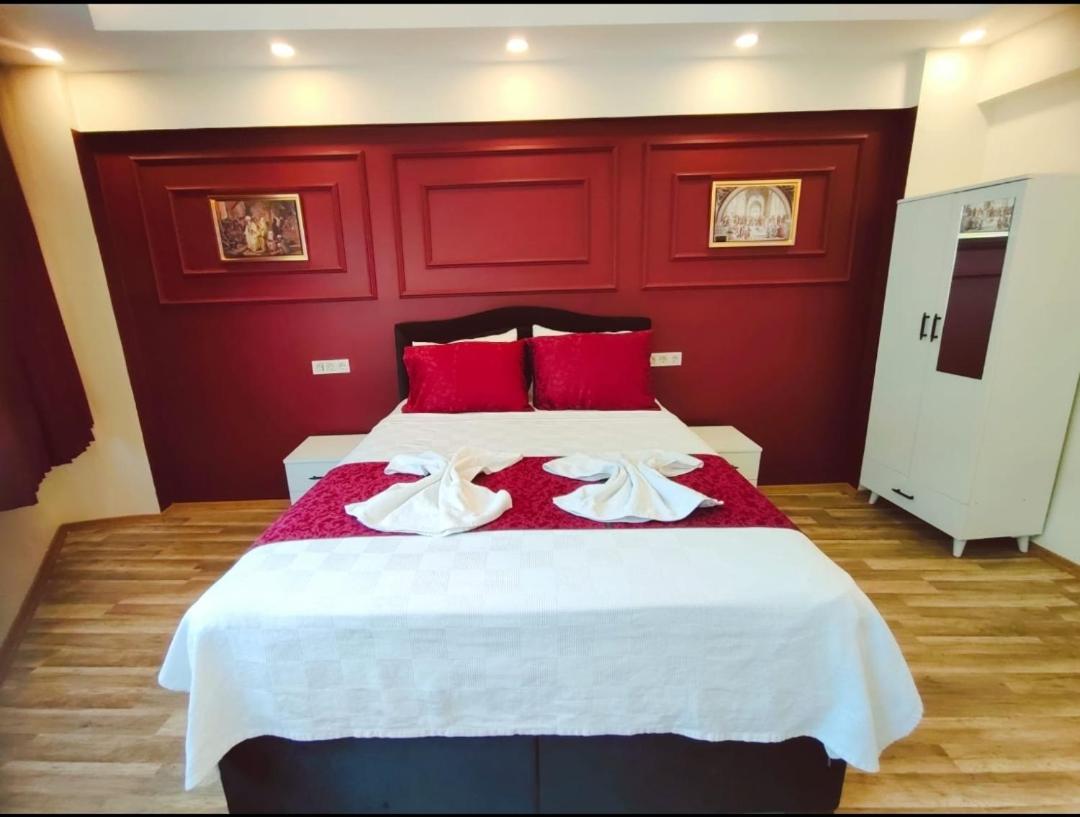 Double Room with Spa Bath photo 2