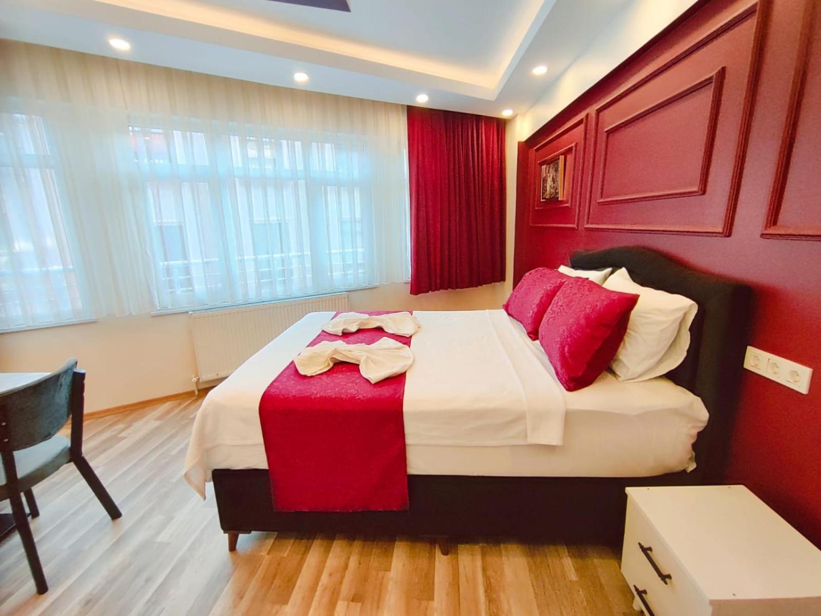 Double Room with Spa Bath photo 1