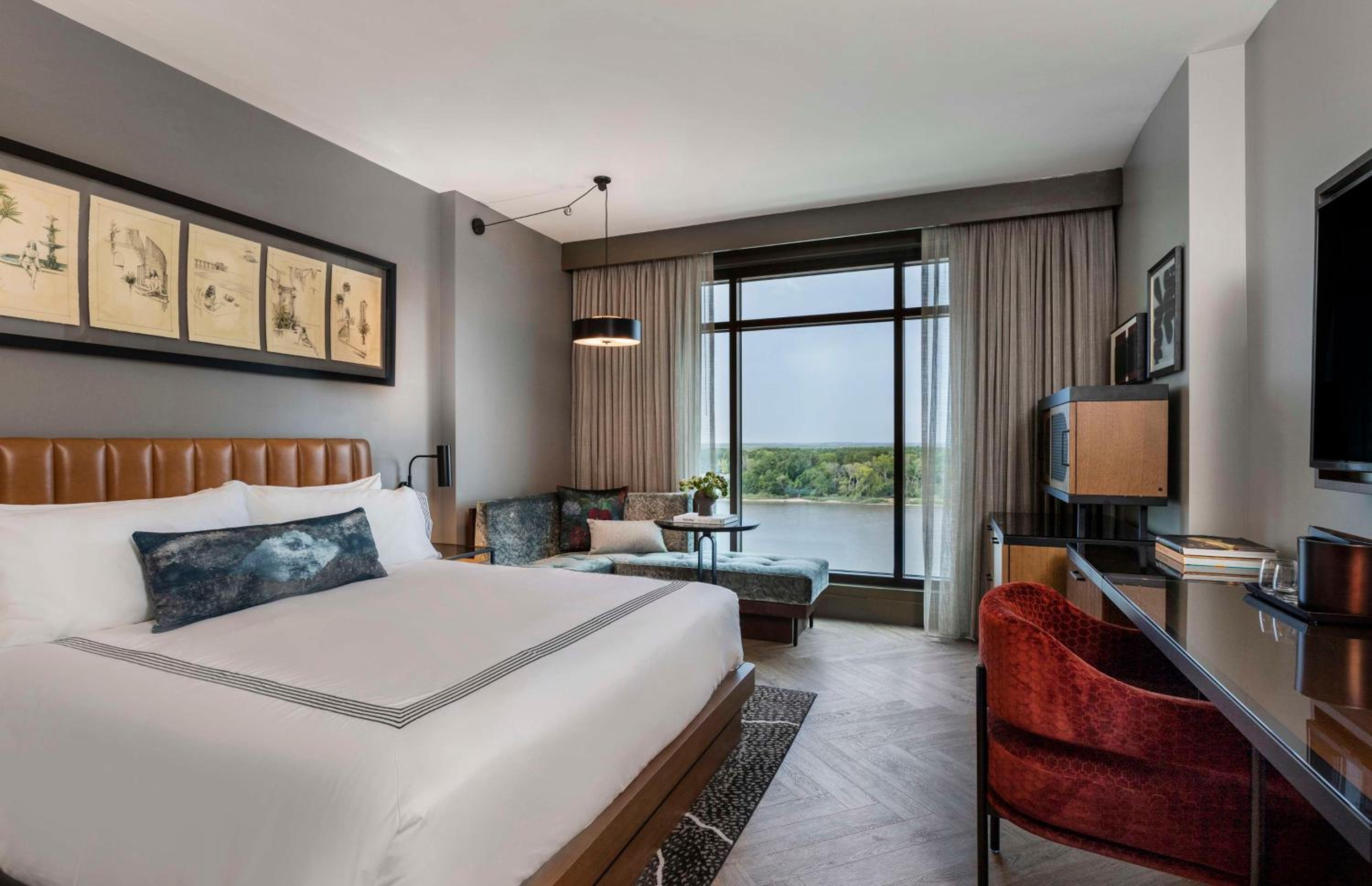 King Room - Riverfront - Photo 1