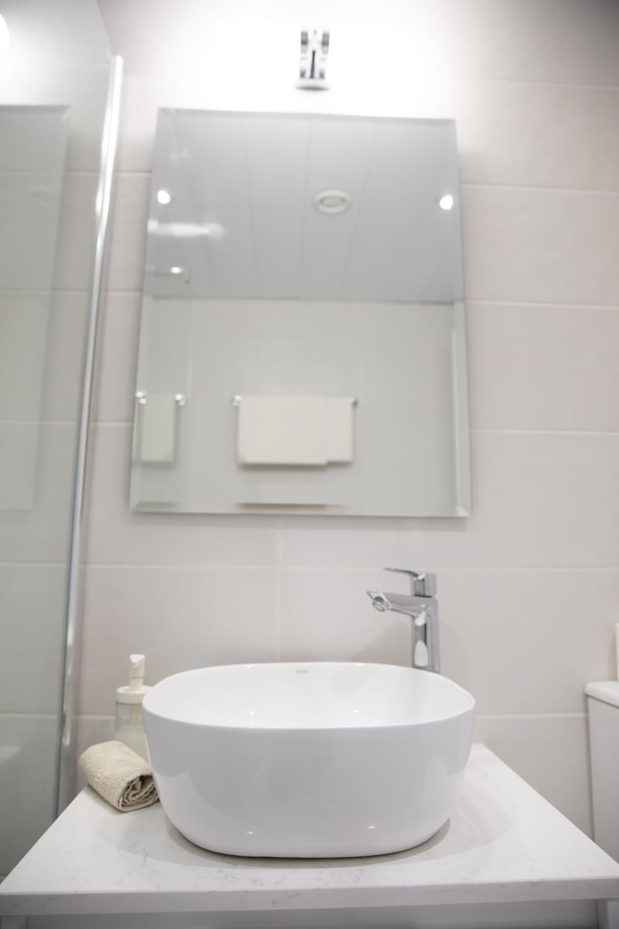One-Bedroom Apartment with Balcony photo 3