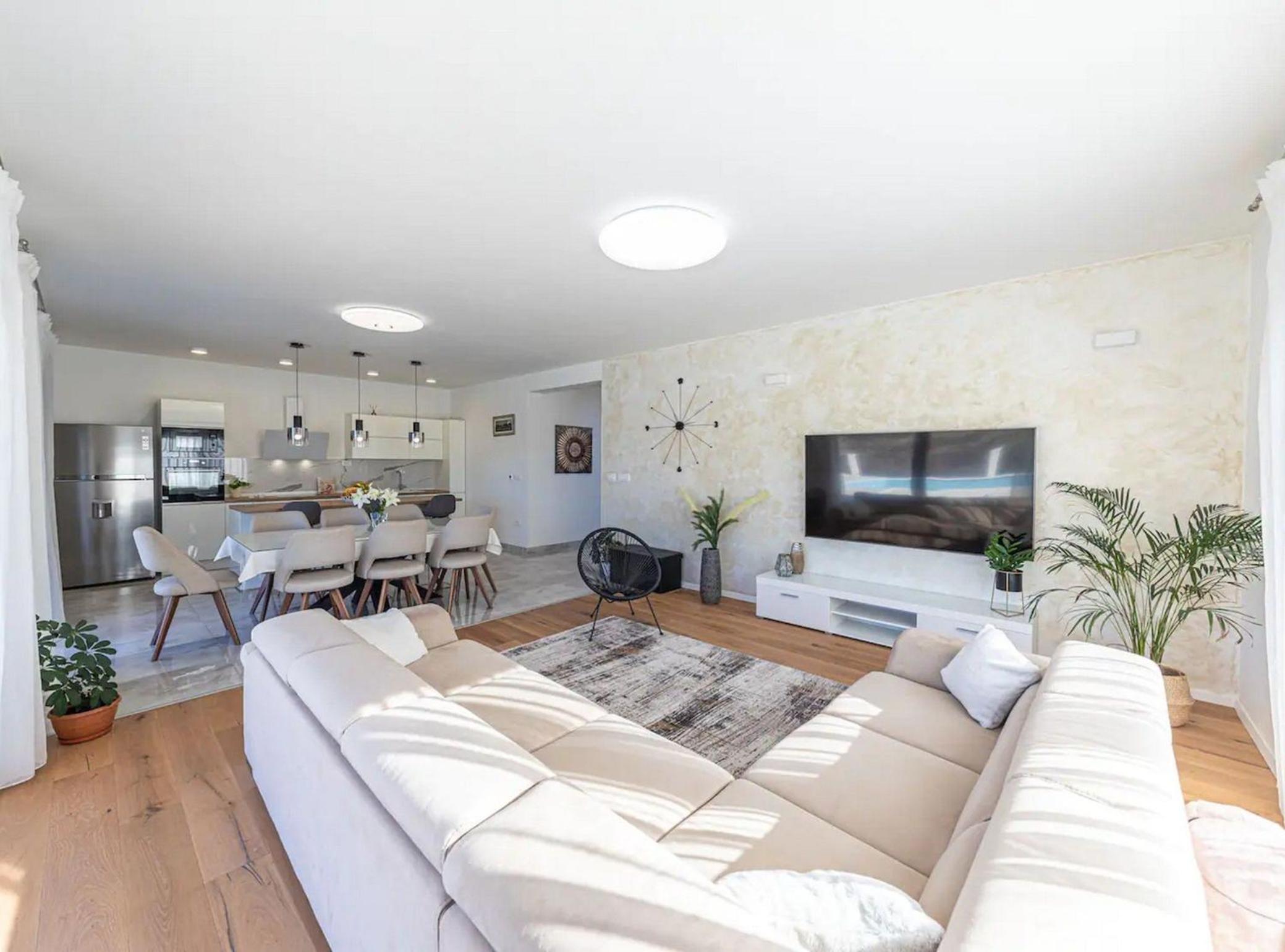Three Bedroom photo 1