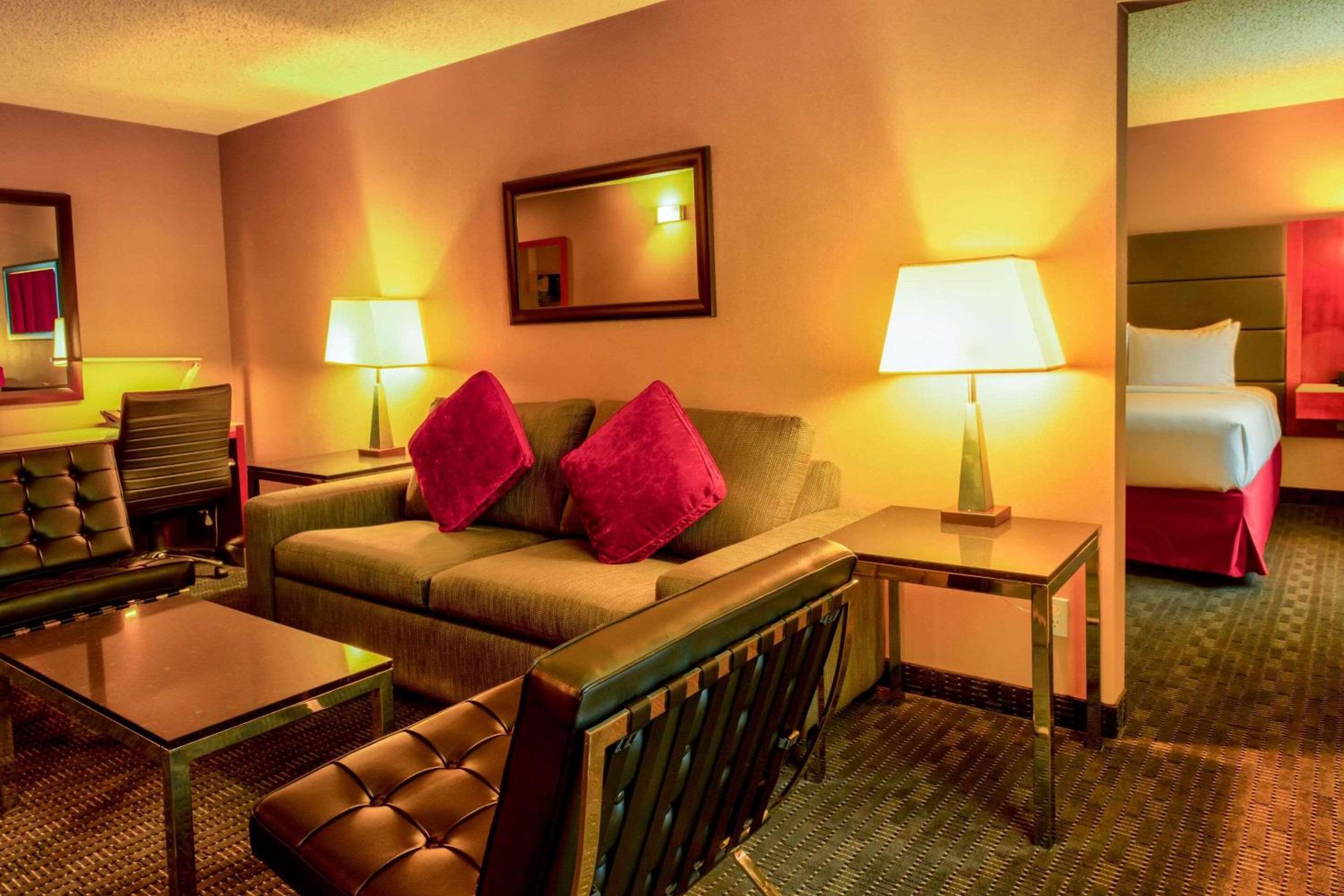 Extended Stay King Suite - Photo 3