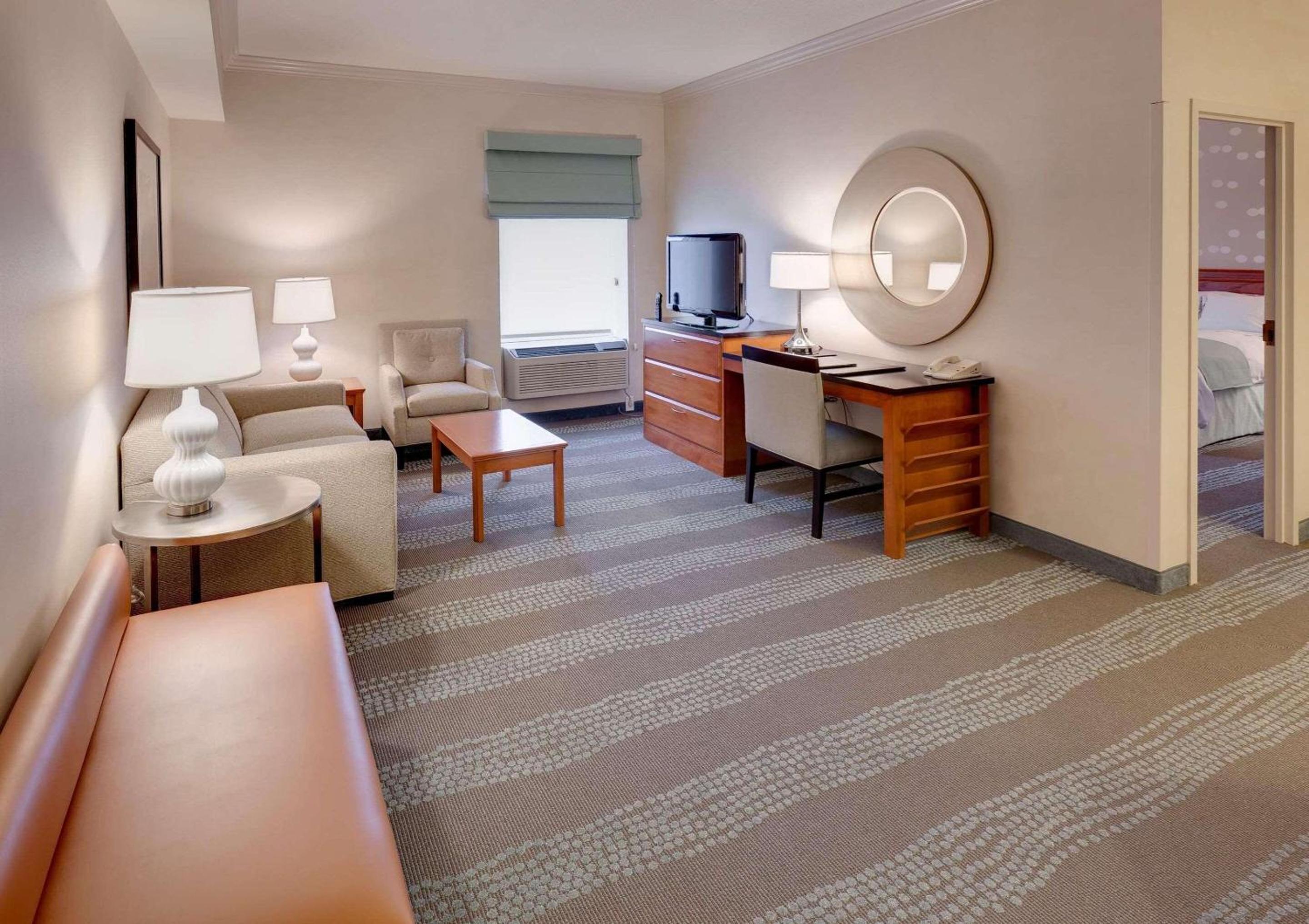 Queen Suite with Sofa Bed photo 1
