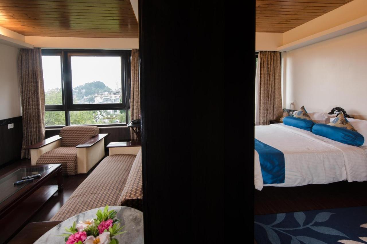 Double Room with Mountain View - Photo 2