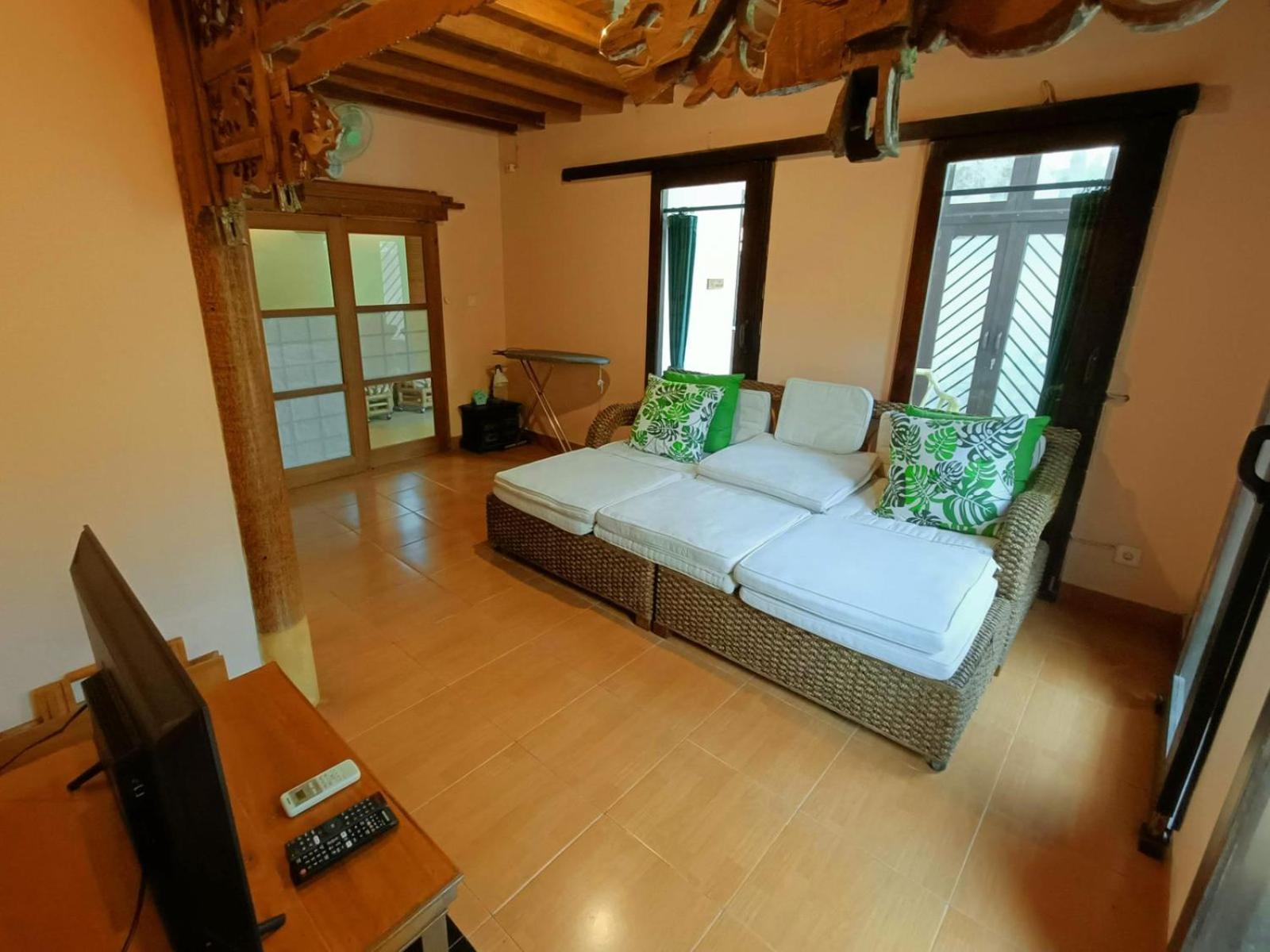 One-Bedroom Villa - Photo 32