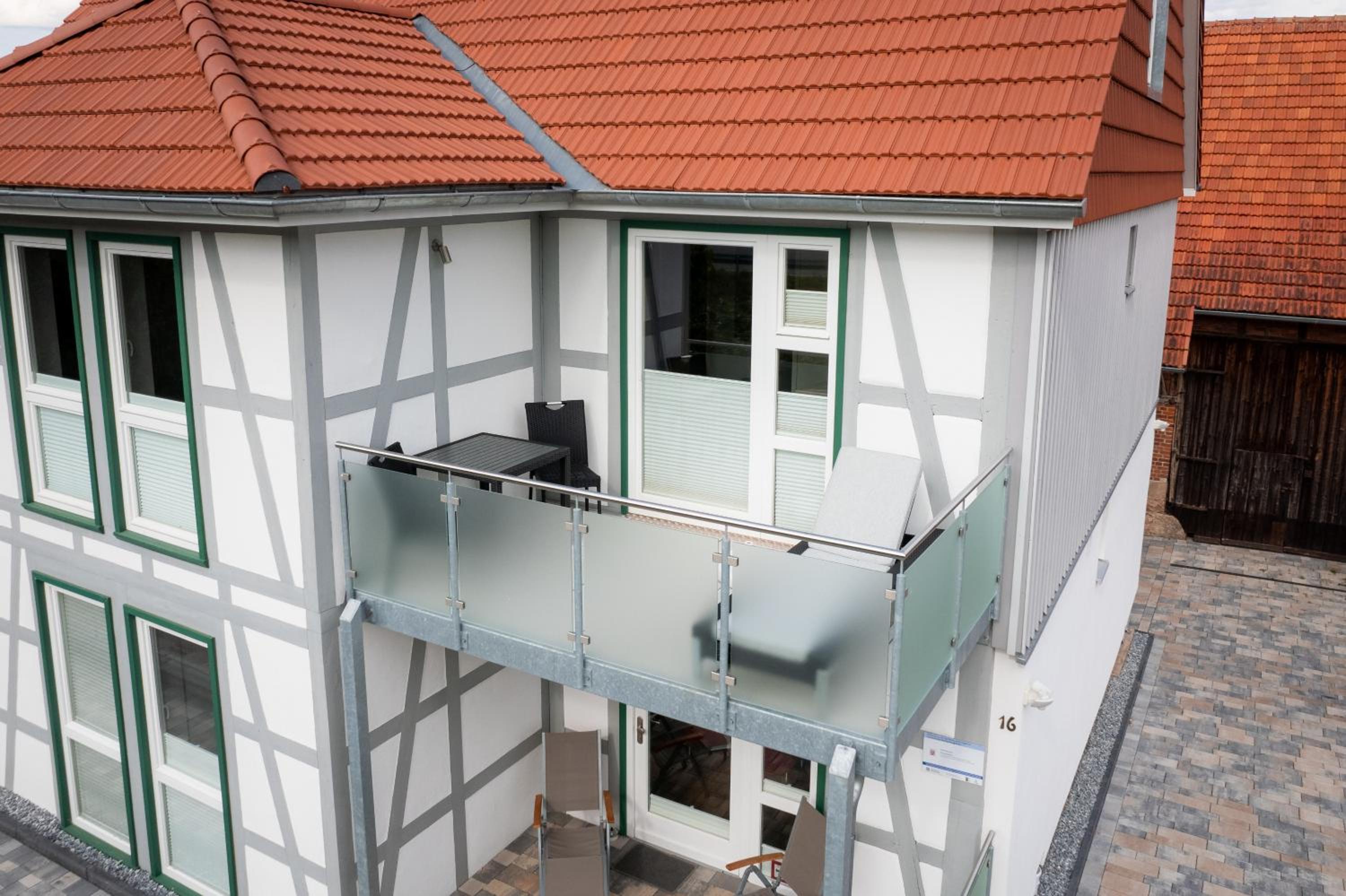 Double or Twin Room with Balcony - Photo 2