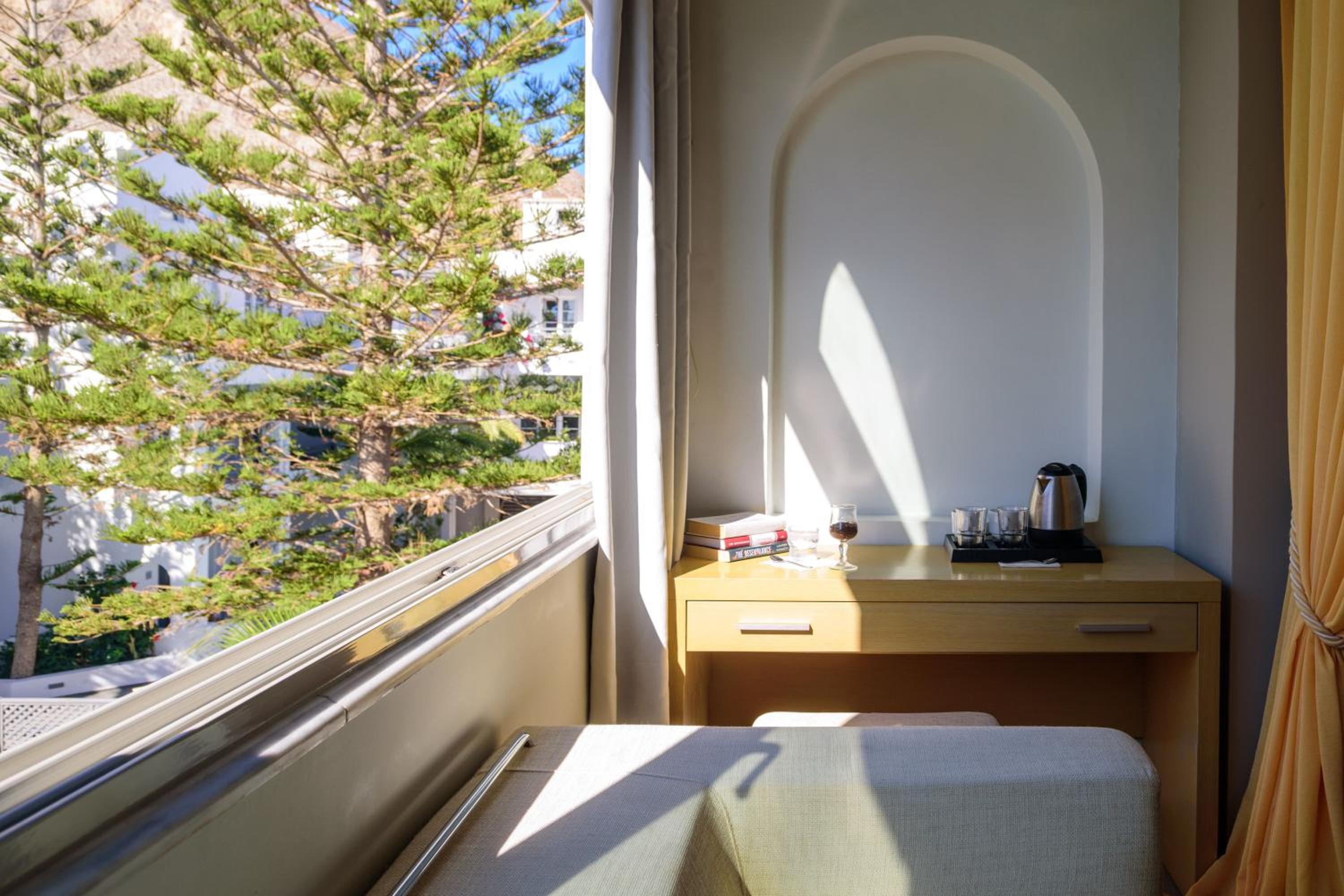 Economy Double Room - Photo 9