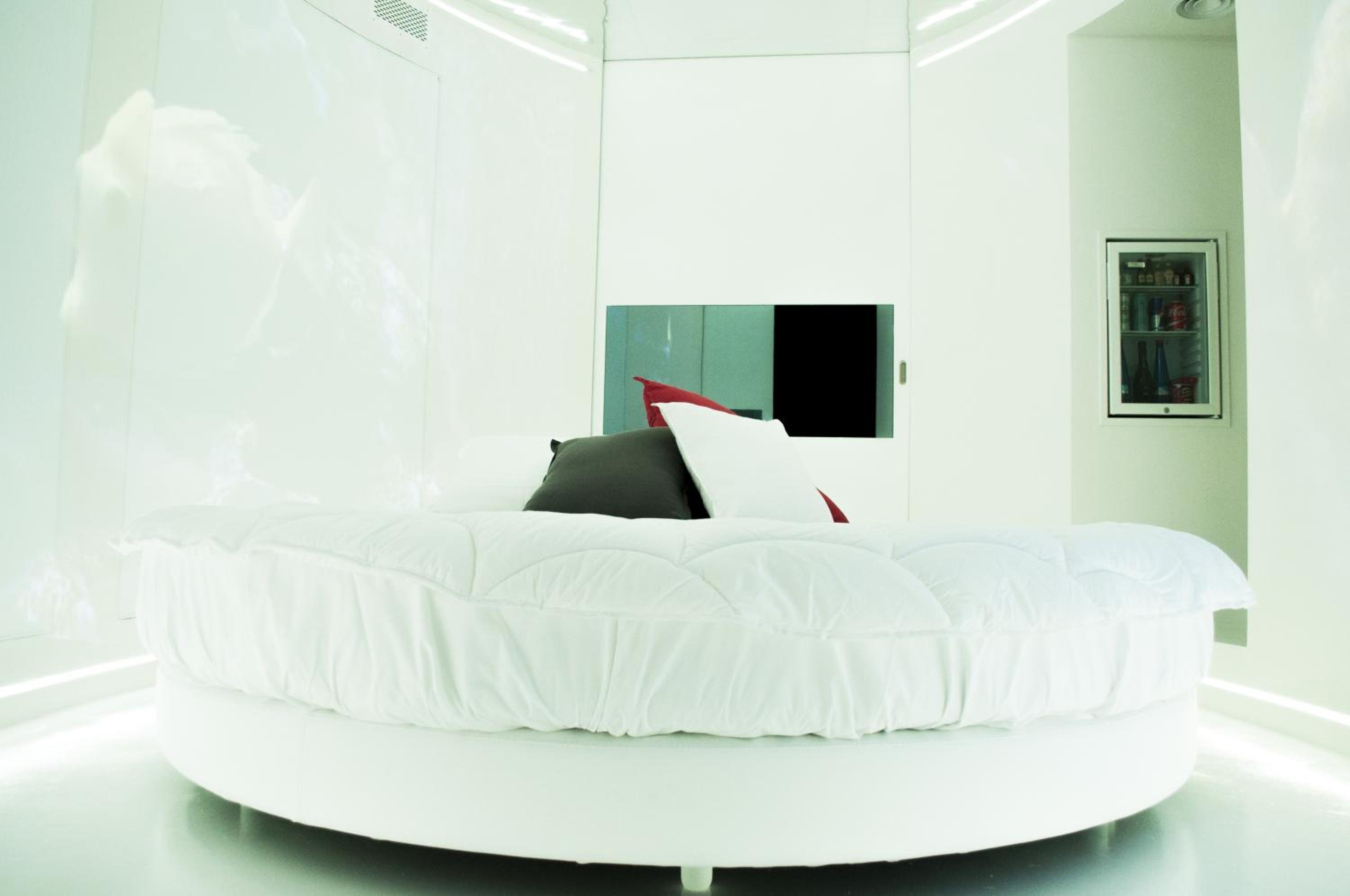 Studio with Spa Bath photo 1
