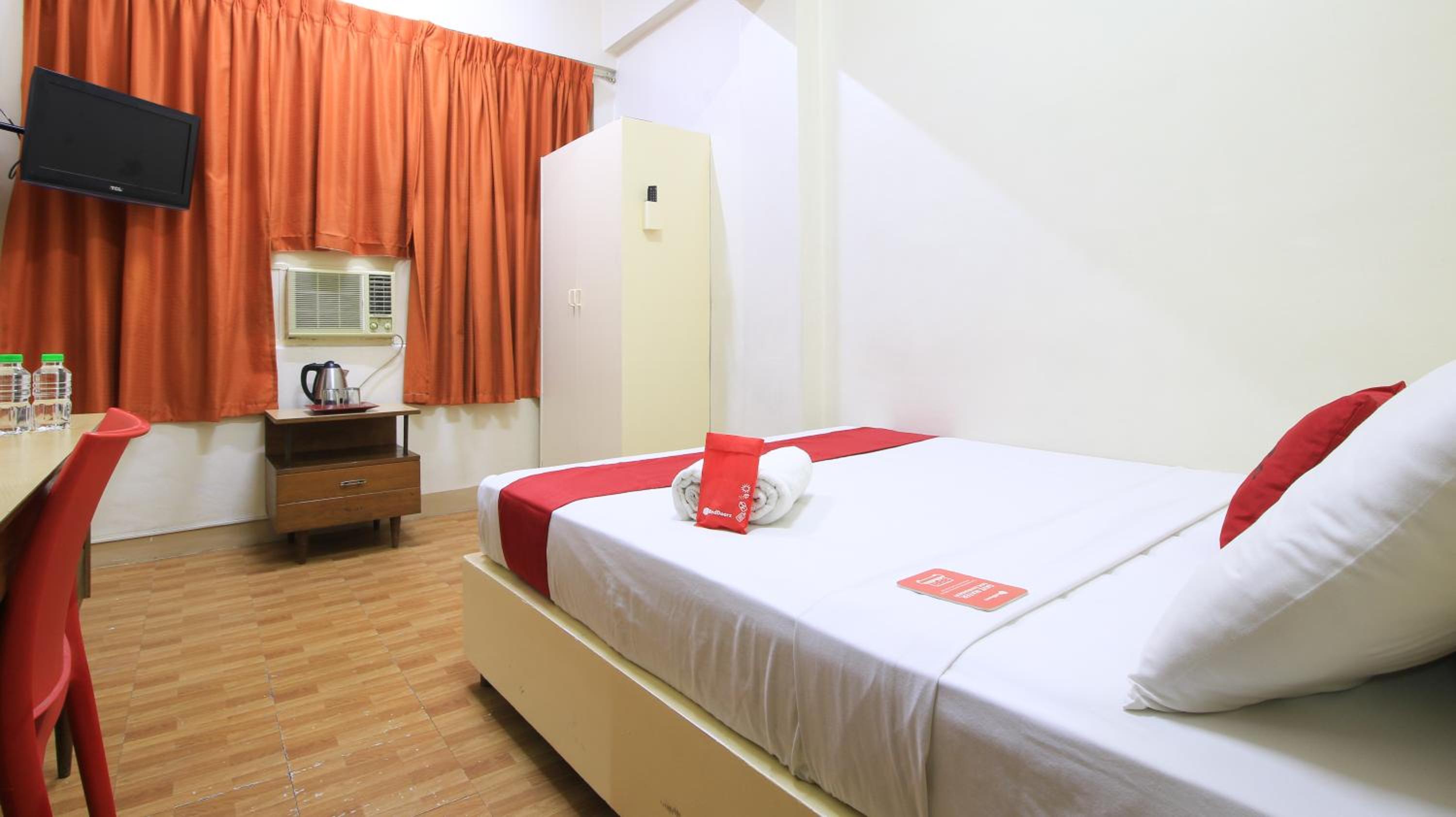 Deluxe Room - Photo 3