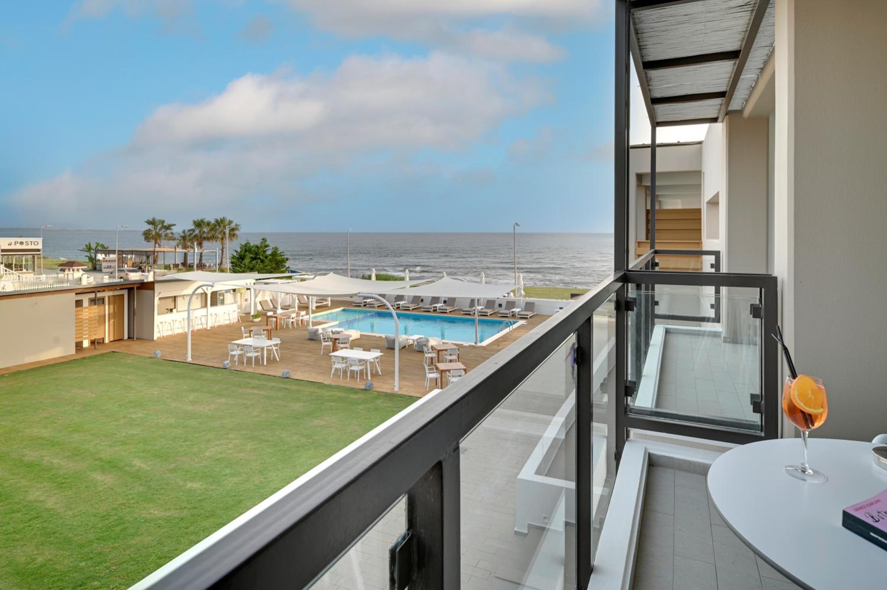Superior Room with Side Sea View  photo 3