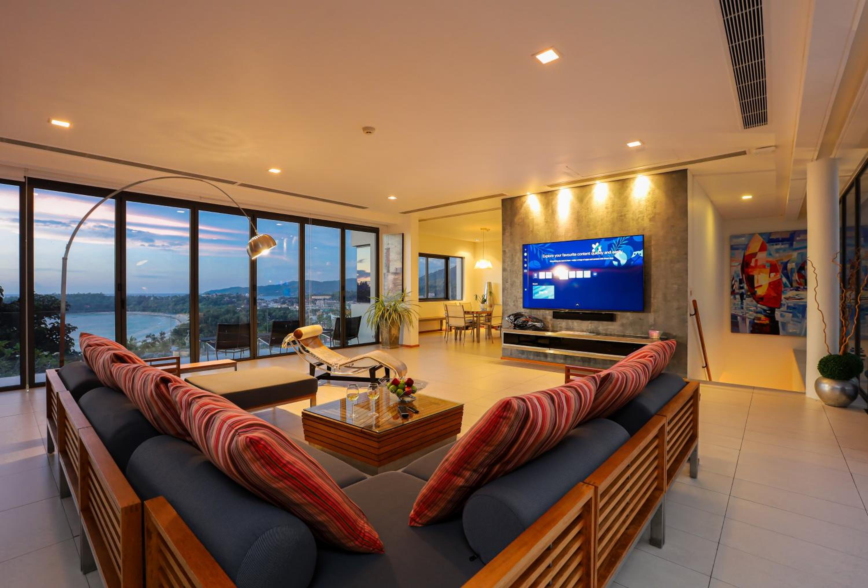 Penthouse Apartment photo 2