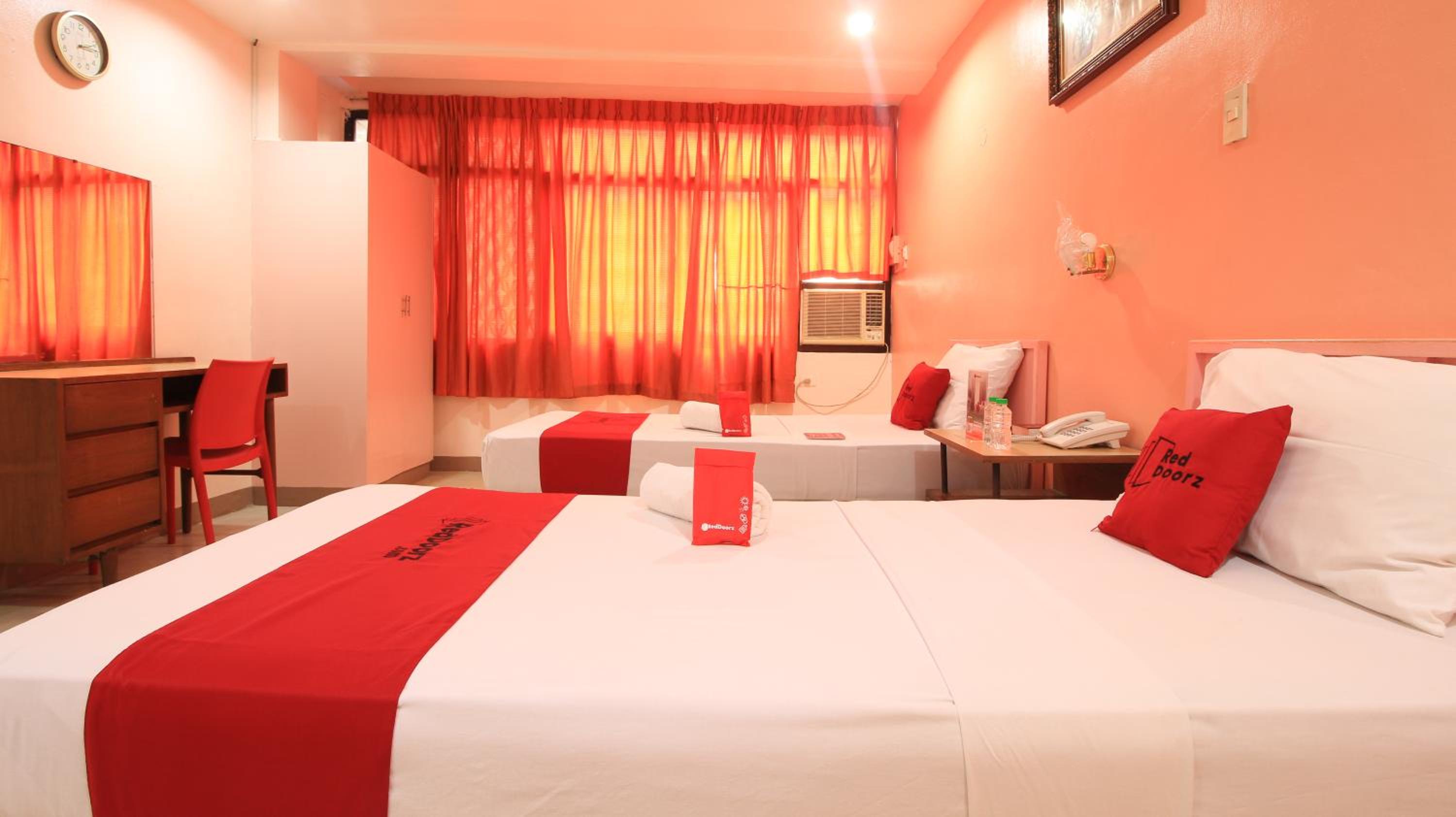 Twin Room - Photo 14