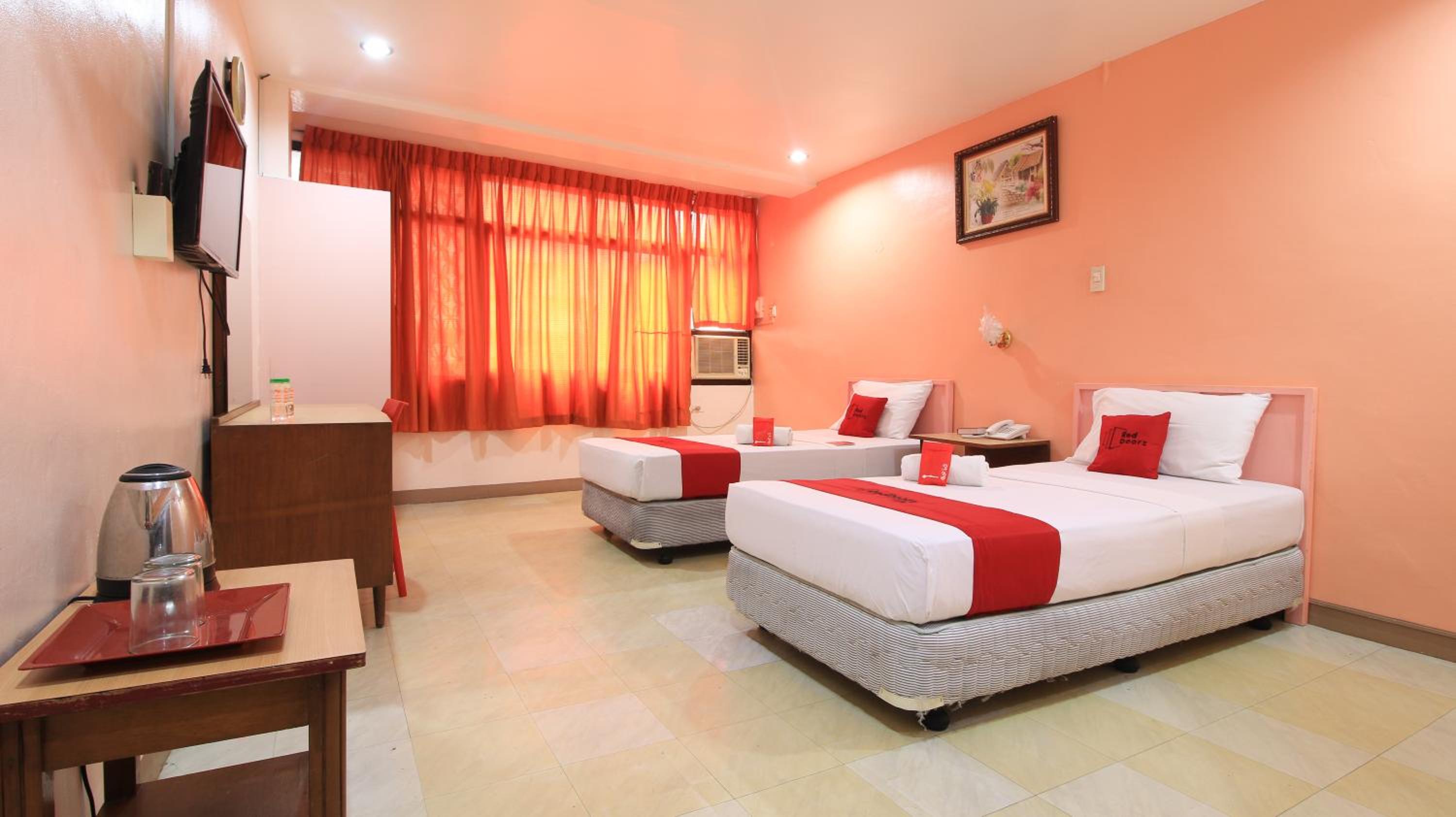 Twin Room - Photo 8