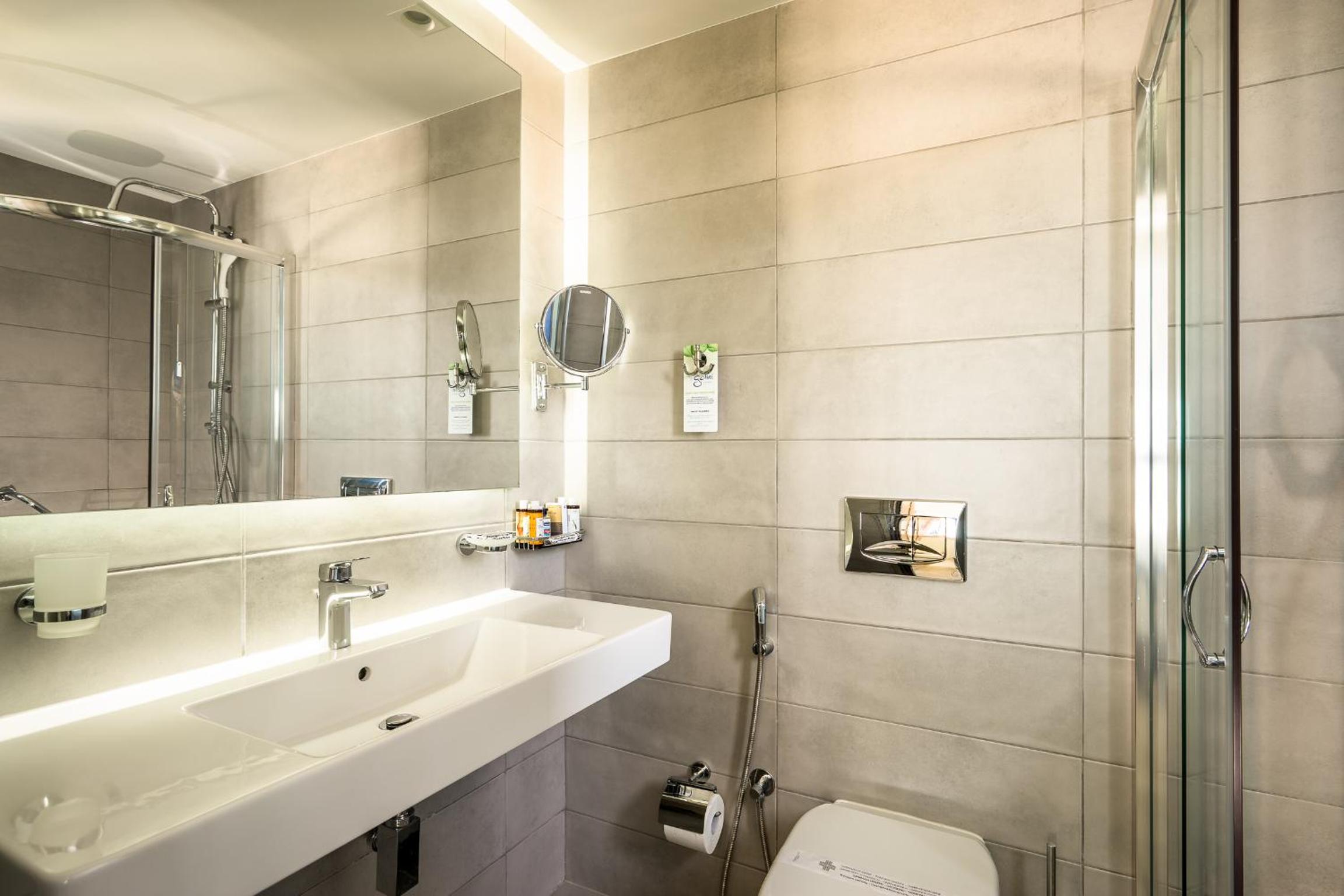 Double or Twin Room with Sea View - Photo 2