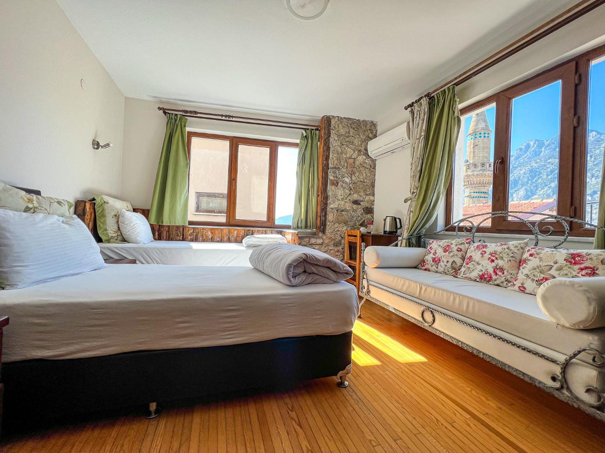 Quadruple Room with Mountain View