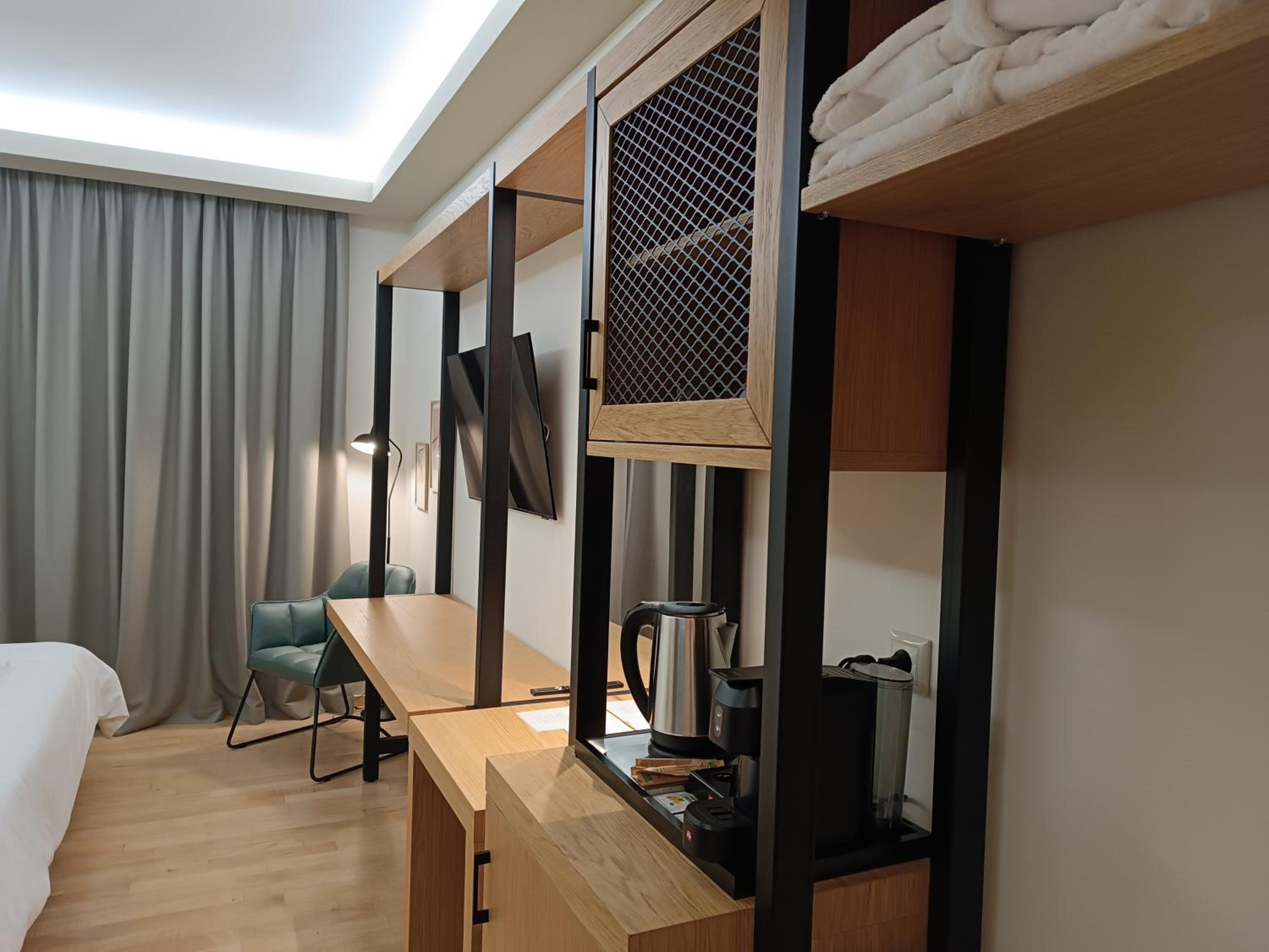 Double Room with Lake View photo 1